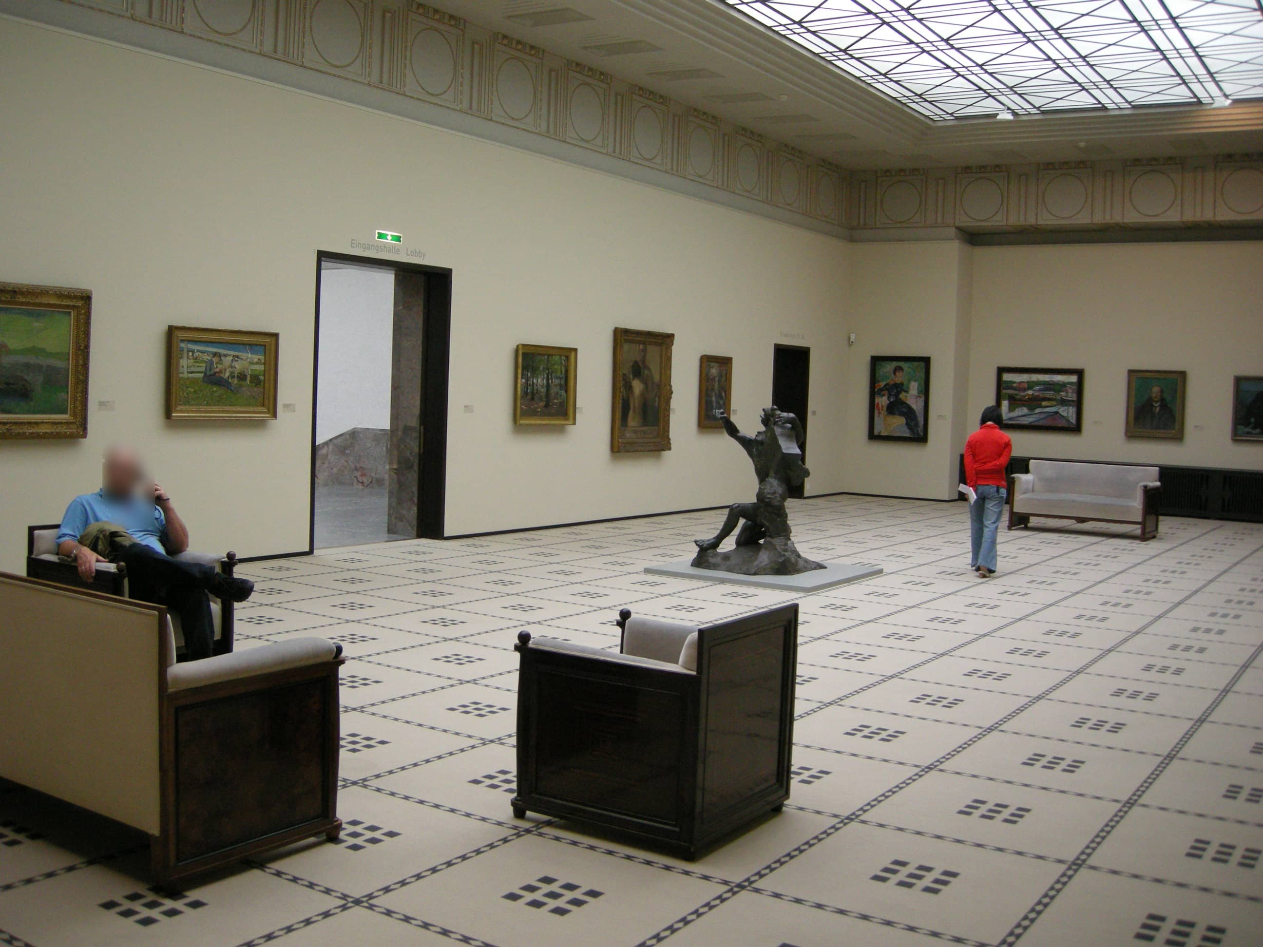 Furniture & Design Objects