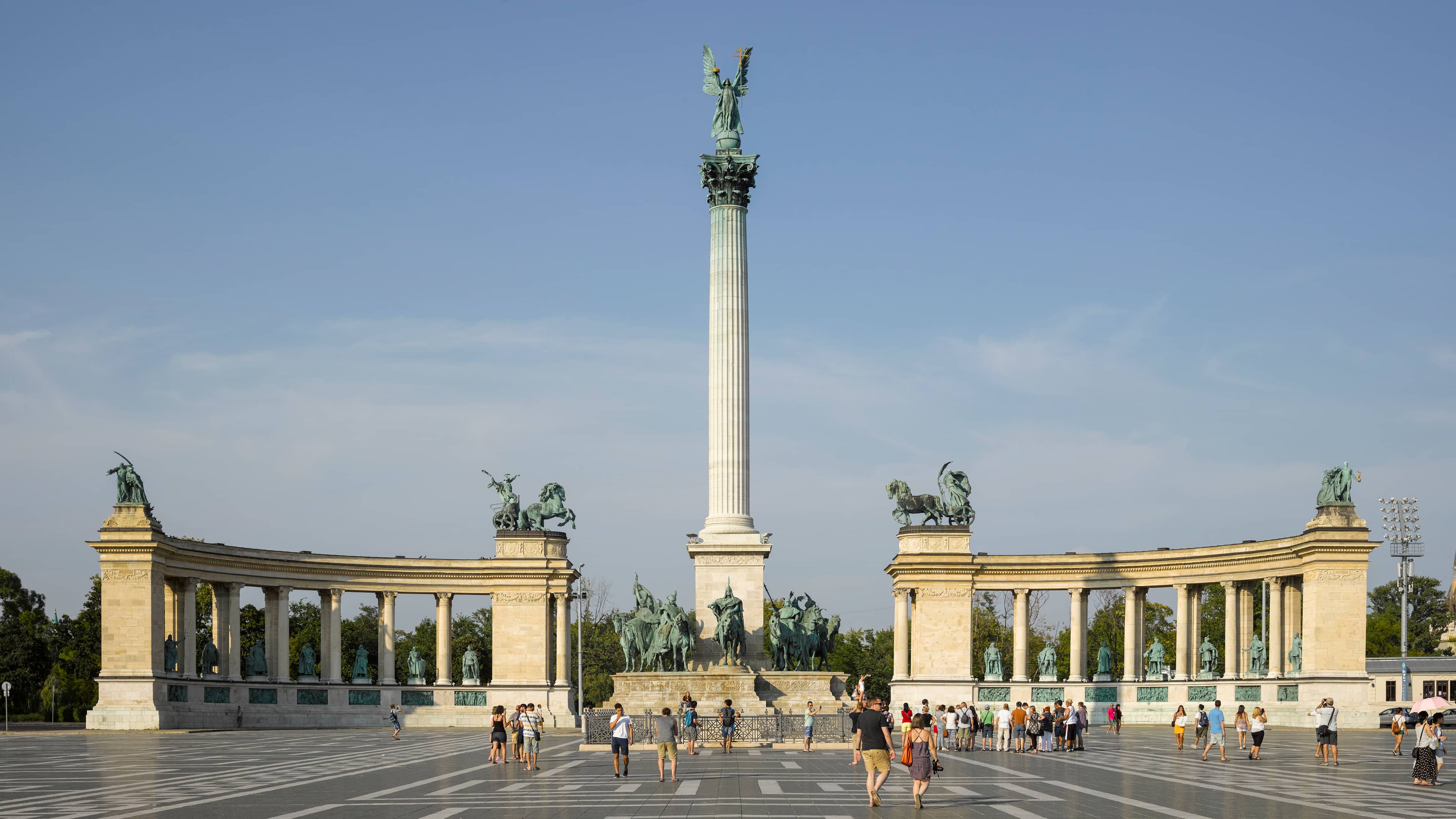 Statues of Hungarian Leaders