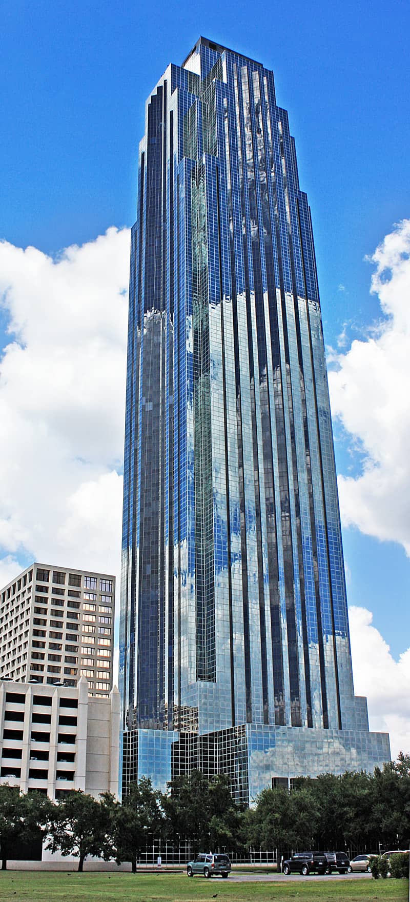 Williams Tower Architecture
