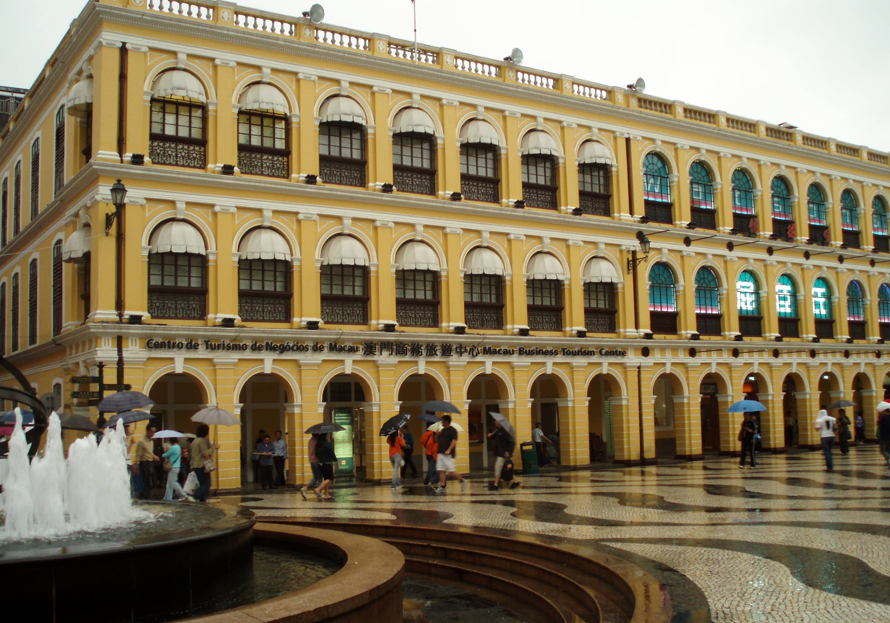 Senado Square