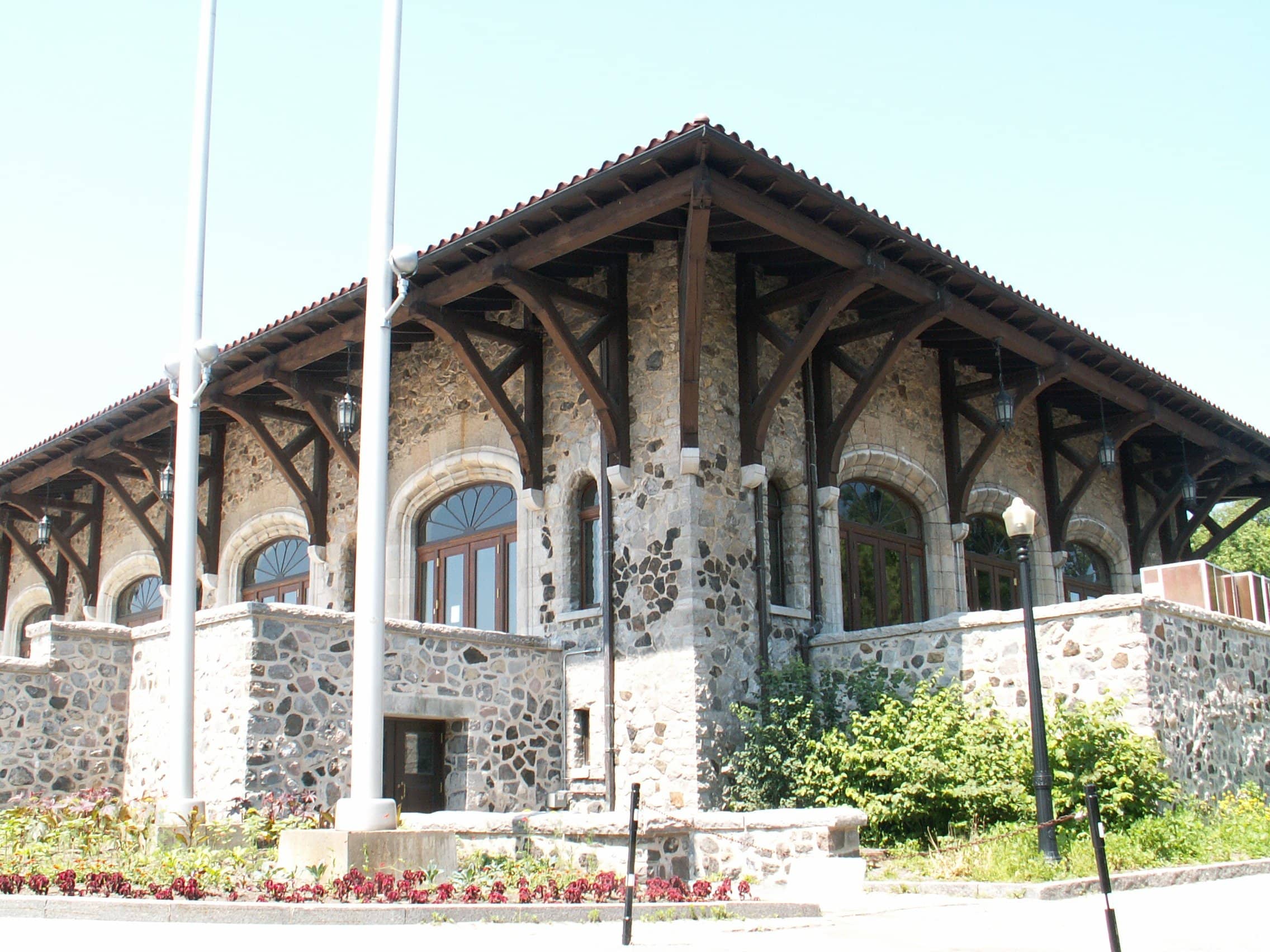 Chalet Architecture