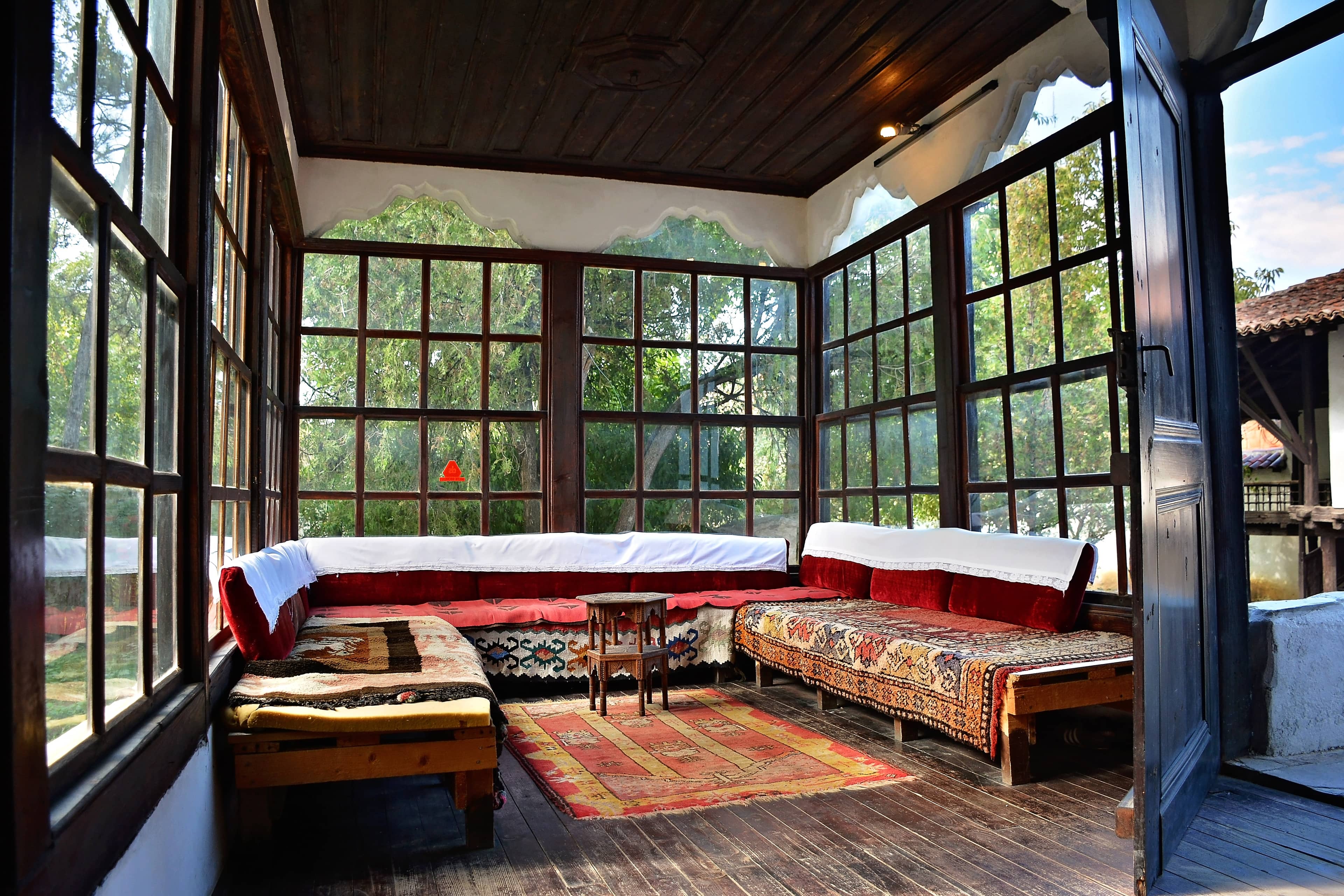Vintage Furnishings
