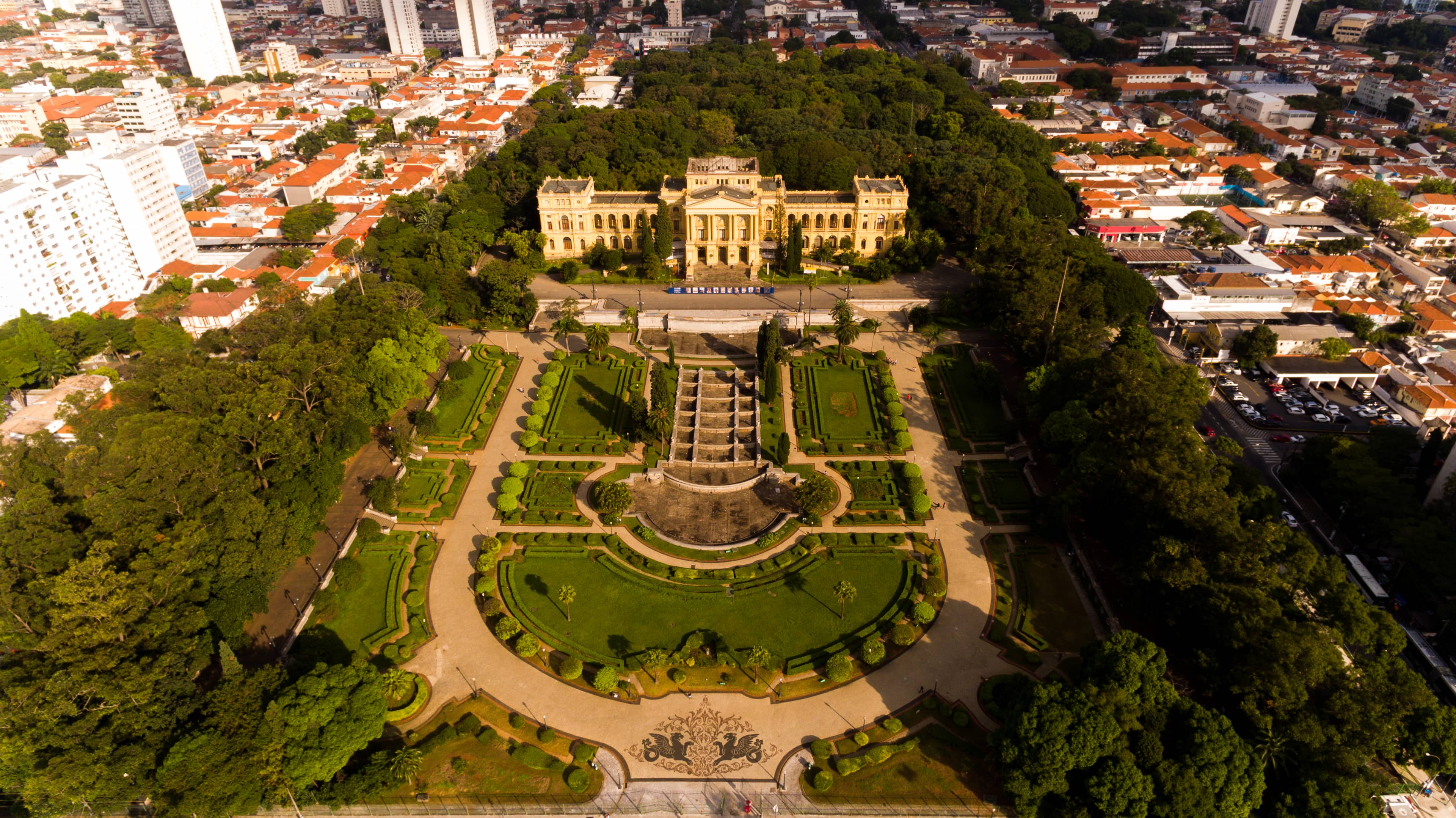 Topiary Gardens & Fountains