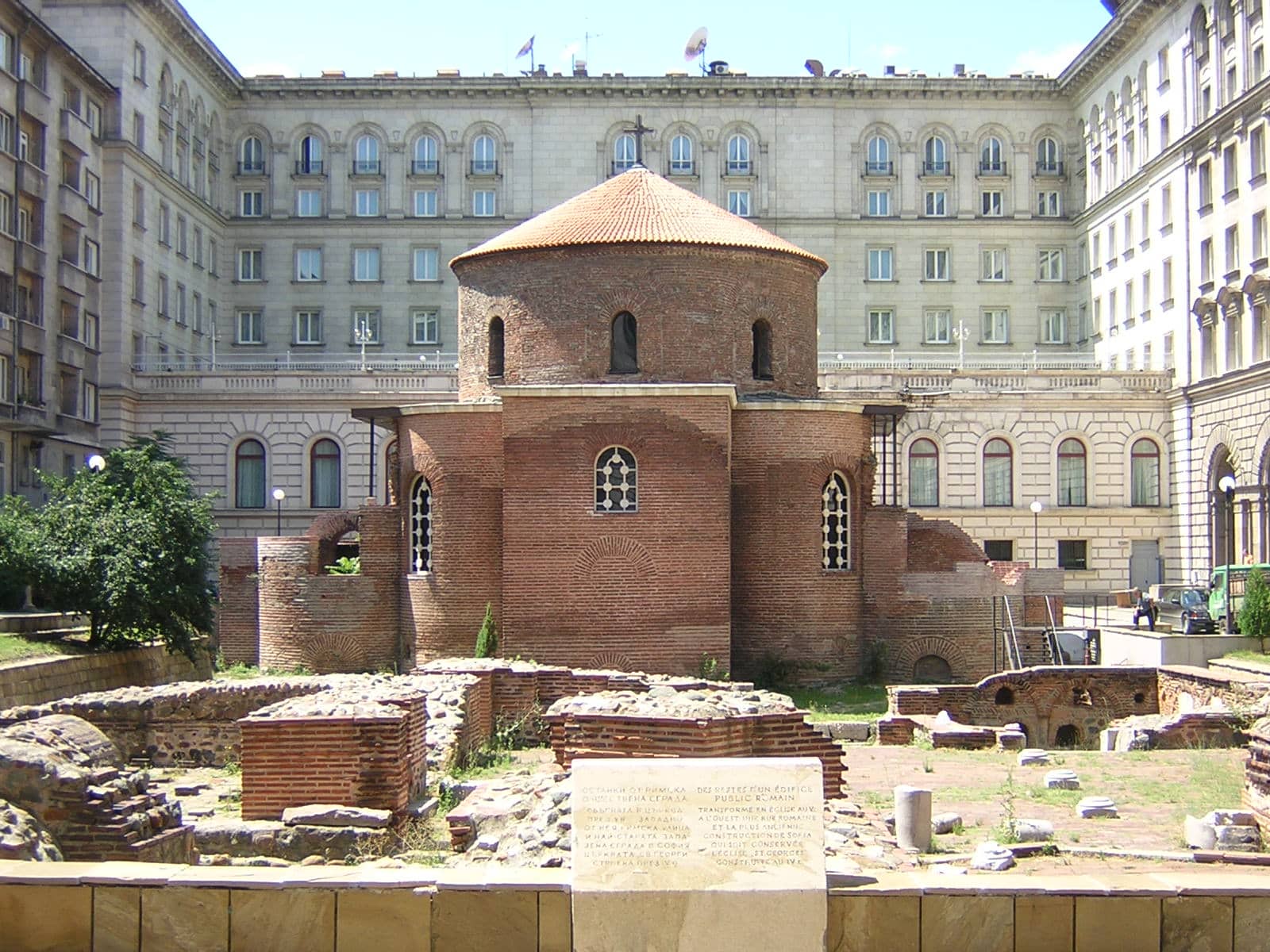 Hidden Courtyard Setting
