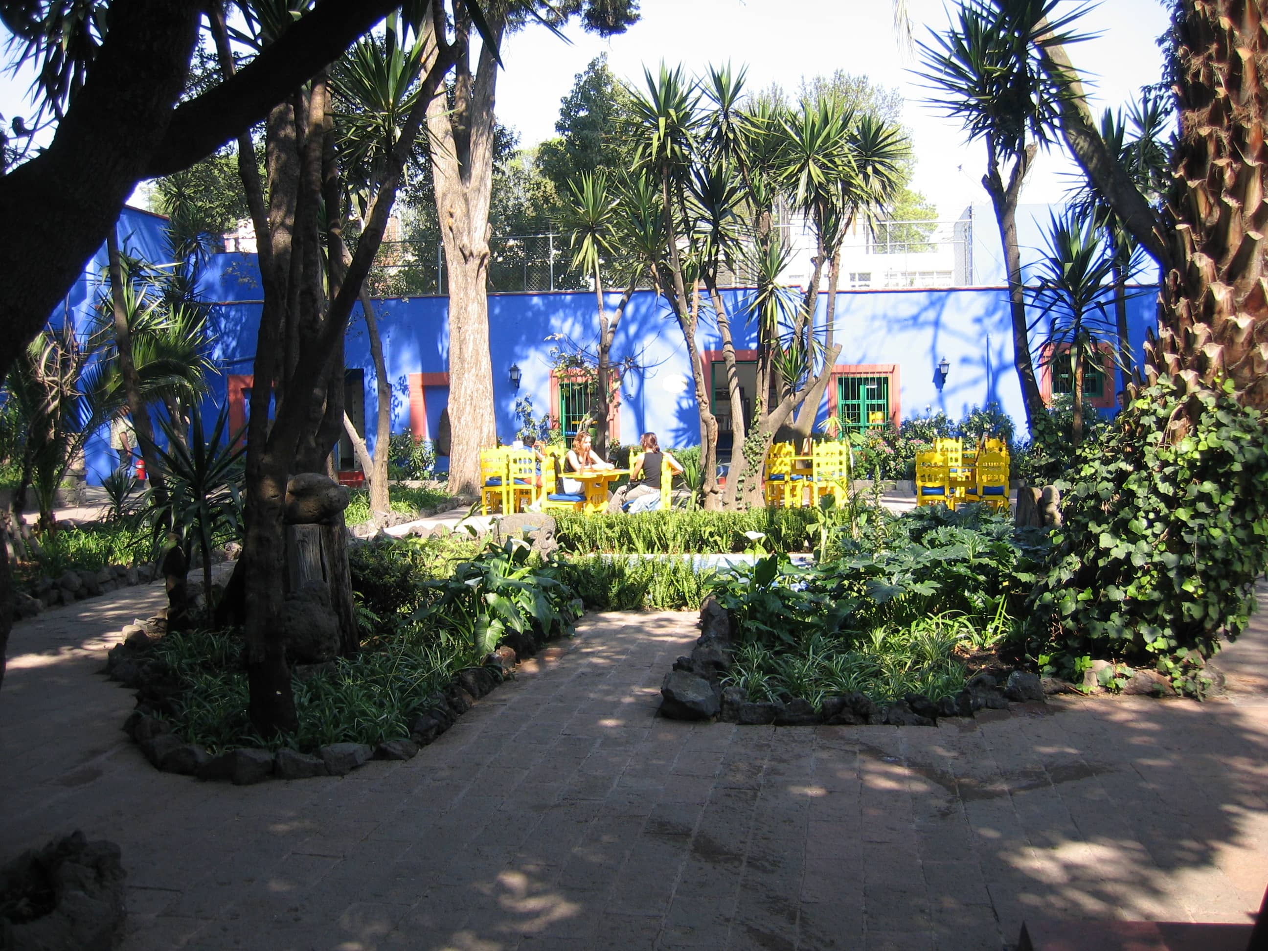 The Lush Courtyard Garden
