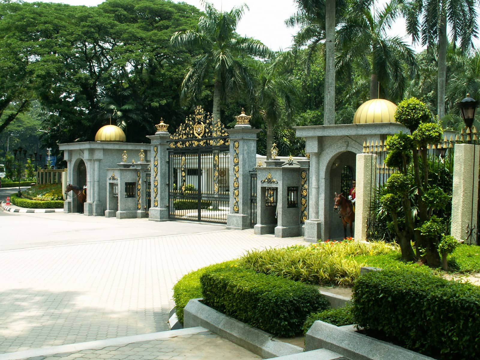 Exquisite Gardens