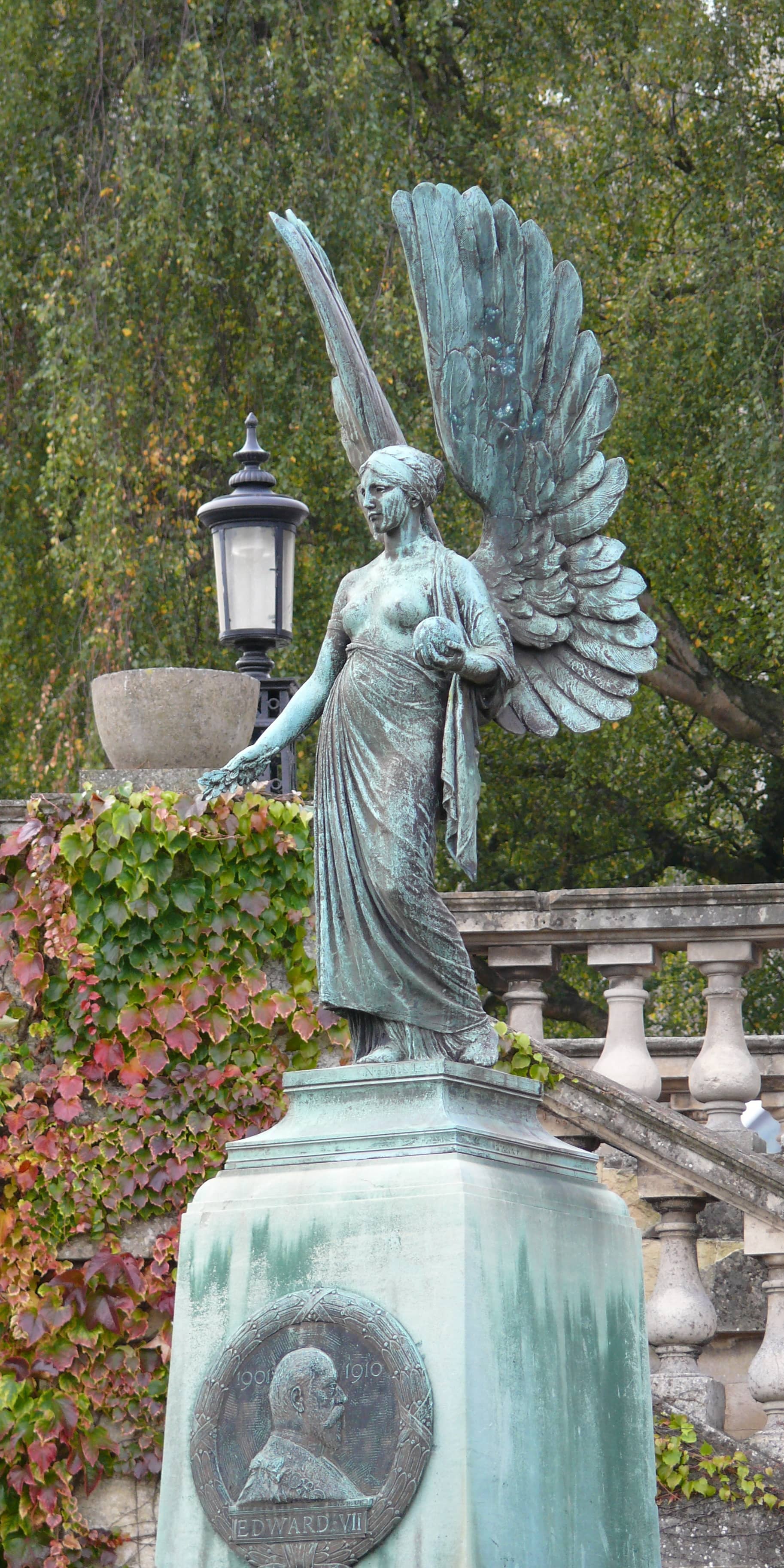 Unique Sculptures & Statues