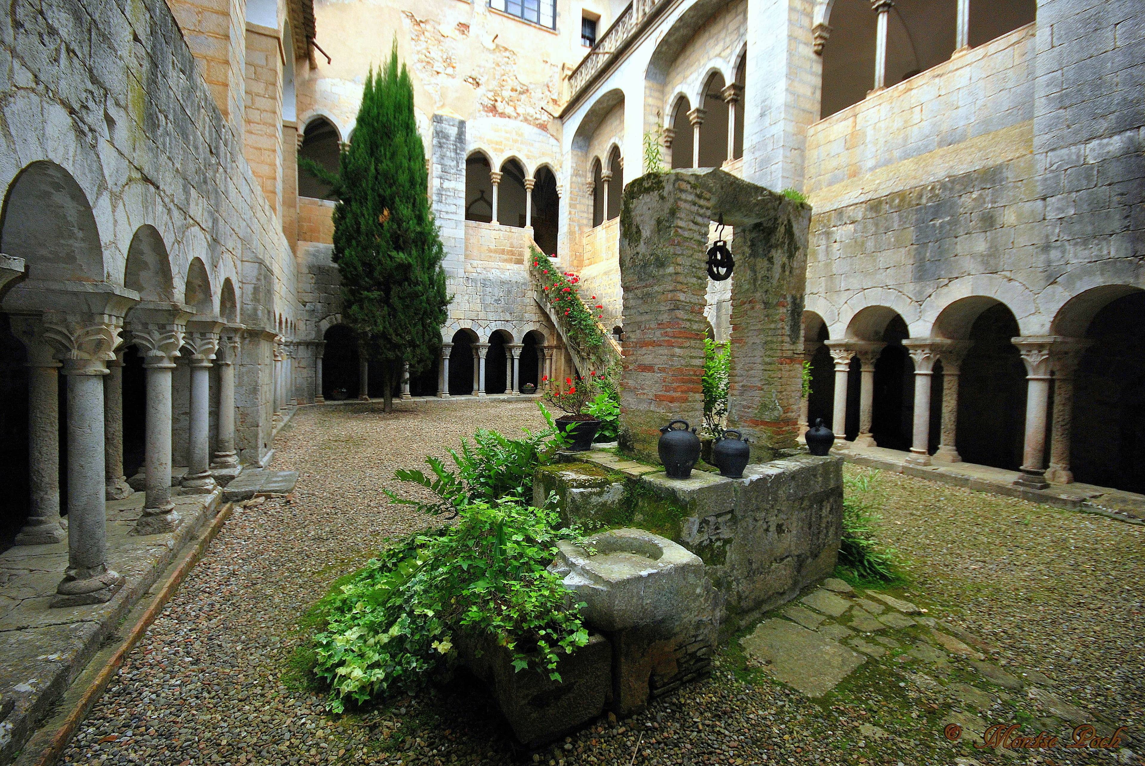 Lush Surrounding Gardens