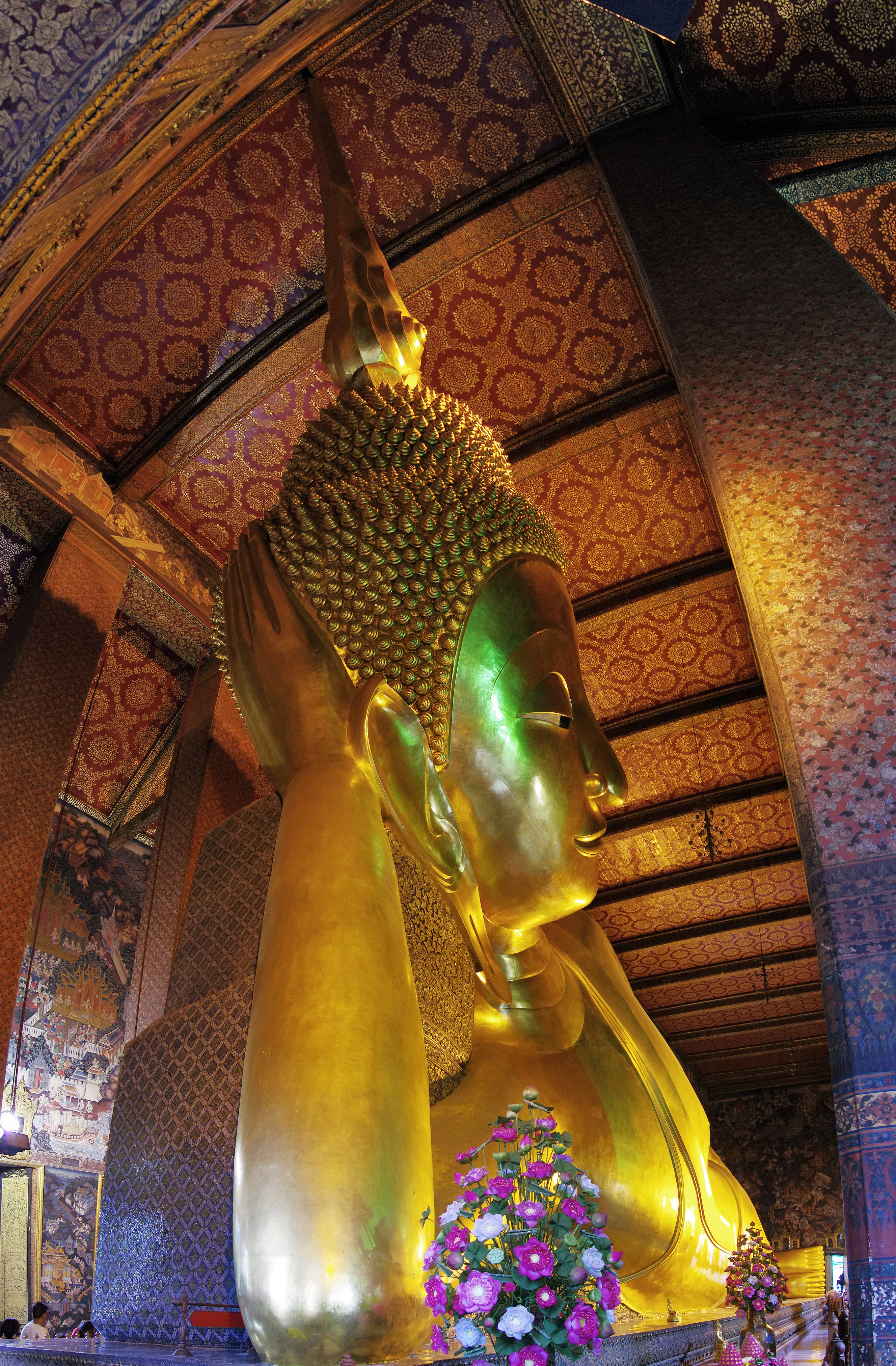 Wat Pho (Temple of the Reclining Buddha)