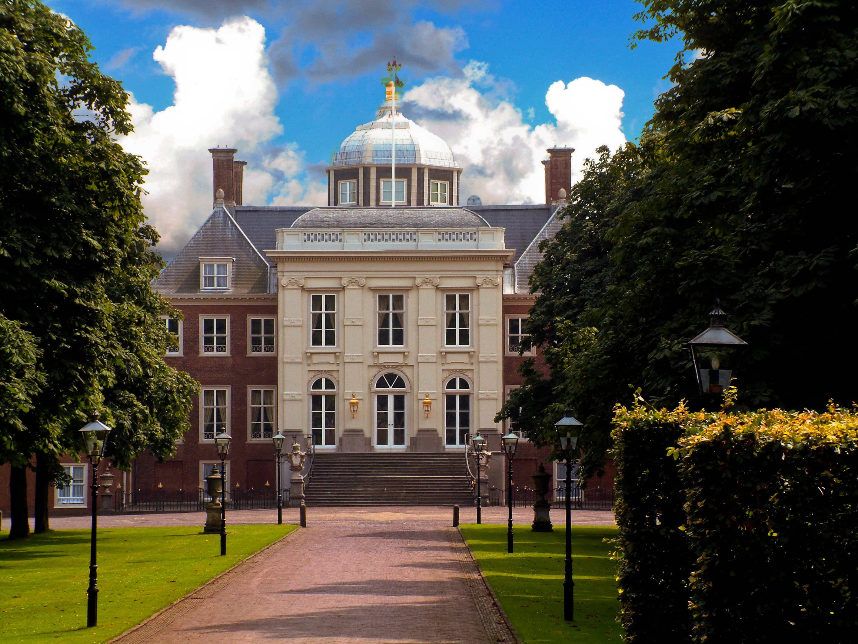 Palace Huis ten Bosch