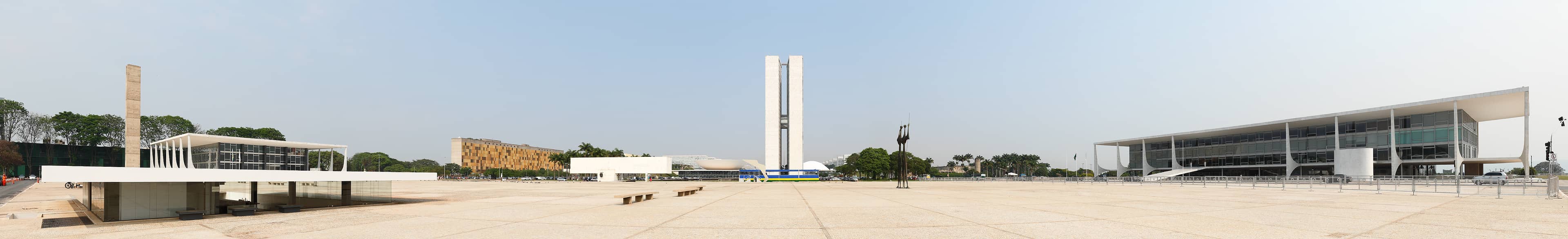 Praça dos Três Poderes Views