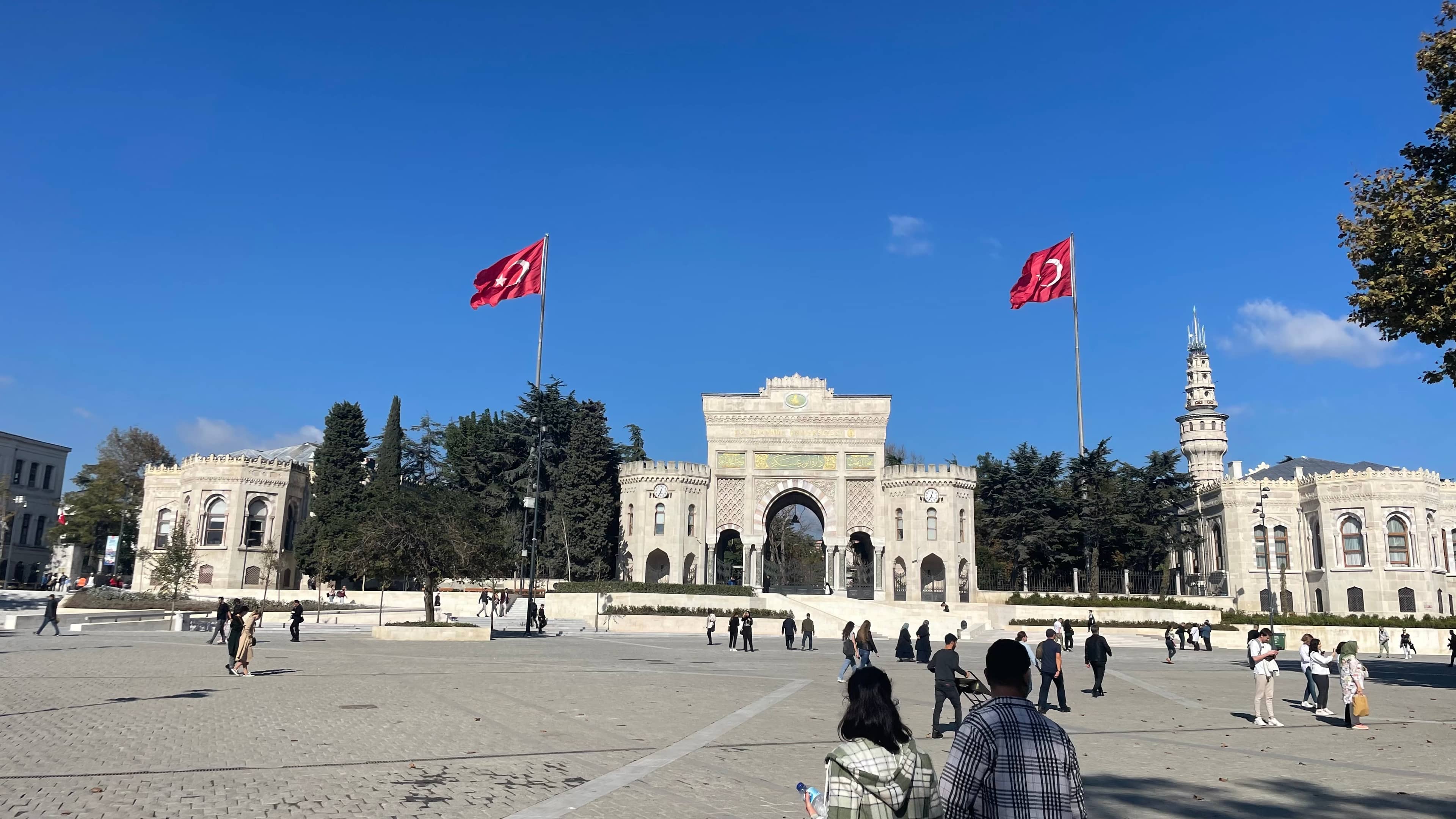 Beyazıt Square Atmosphere