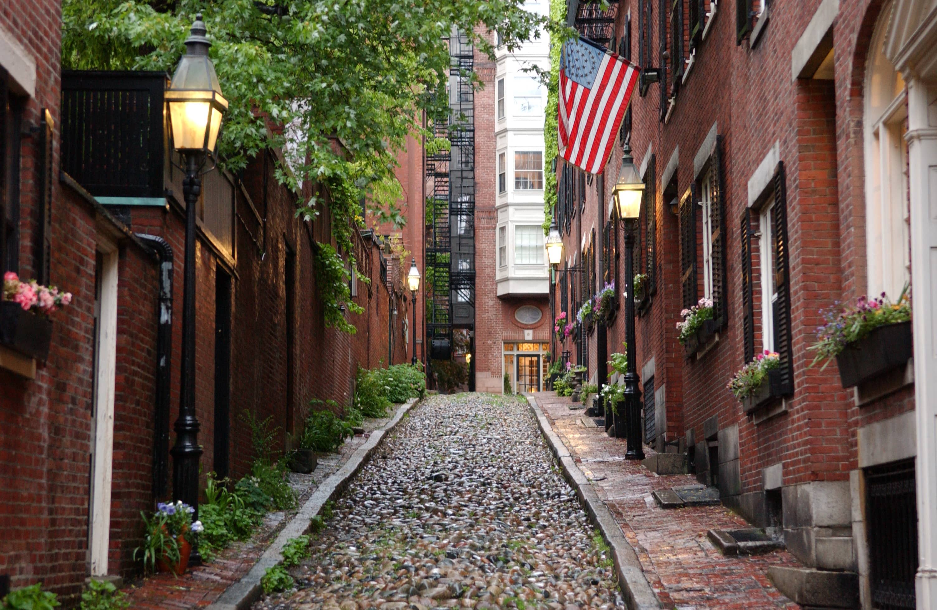 Proximity to Other Boston Hubs