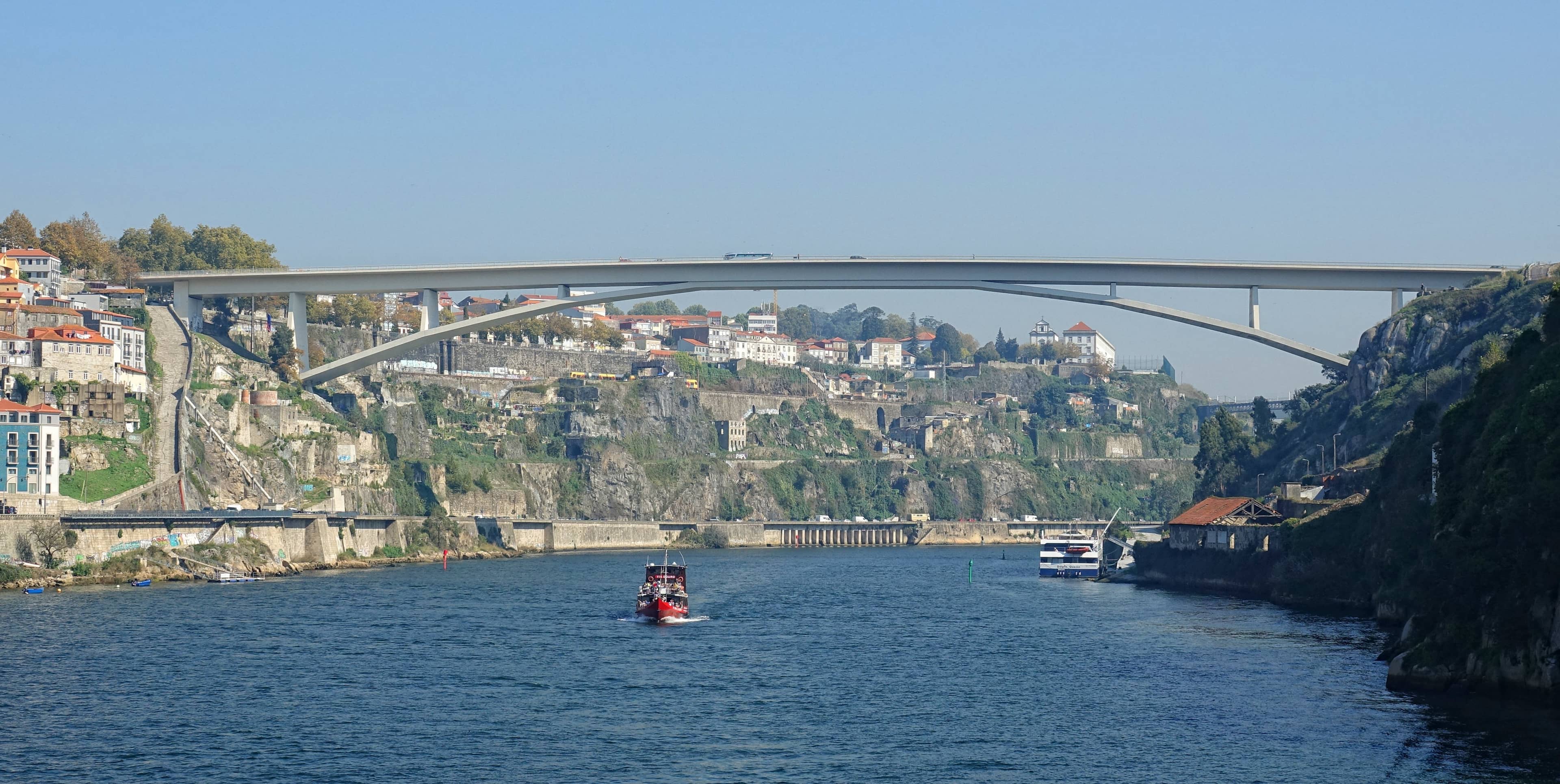 Connecting Porto and Vila Nova de Gaia