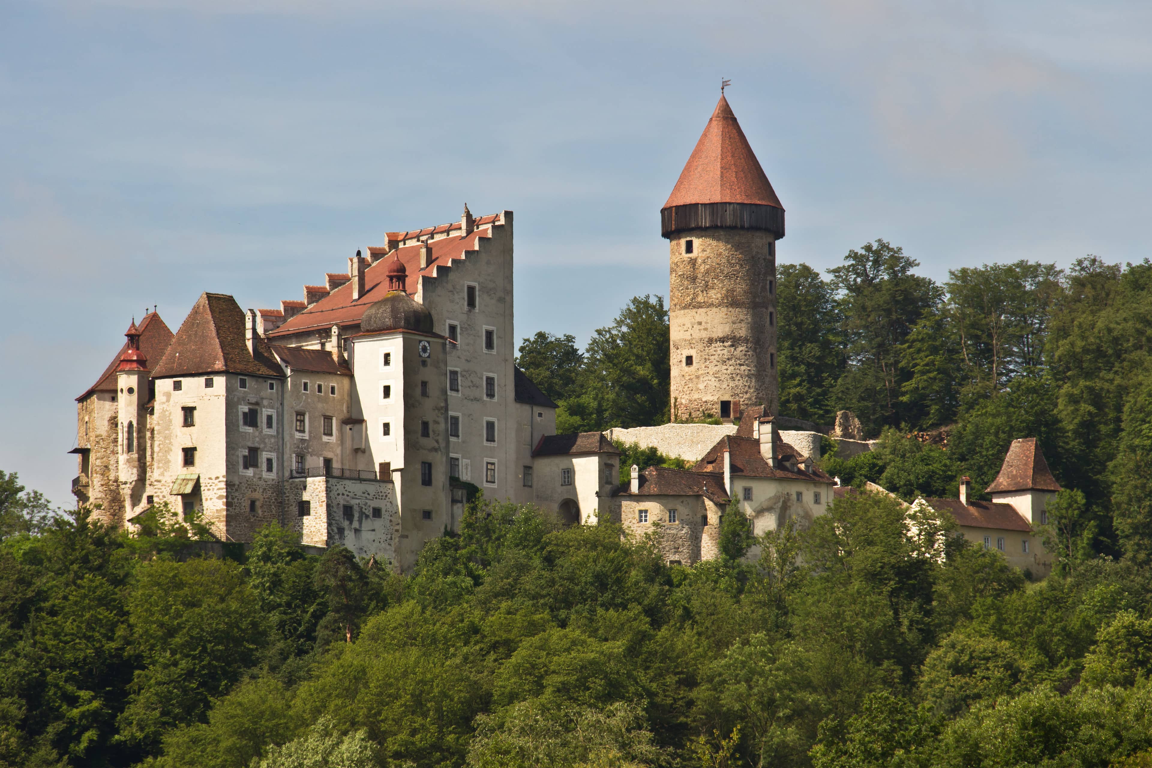 Furnished Castle Rooms