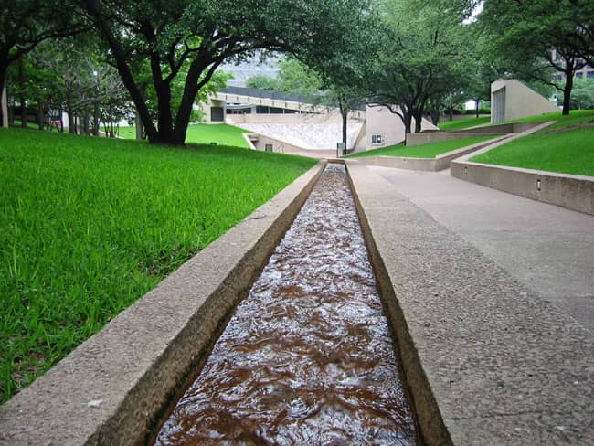 Fountain and Water Features