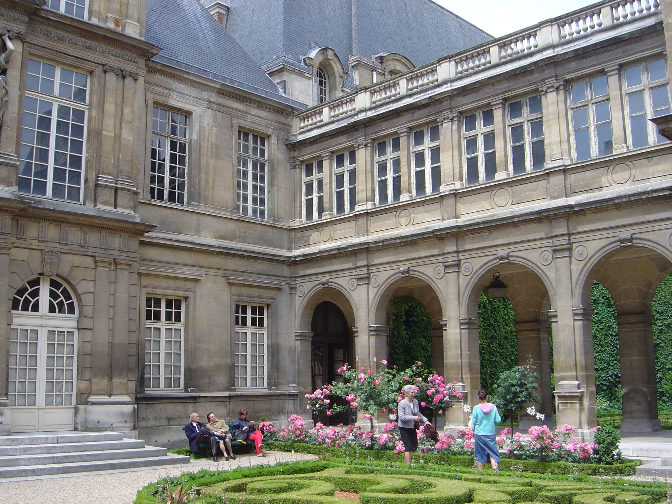 The Courtyards & Gardens