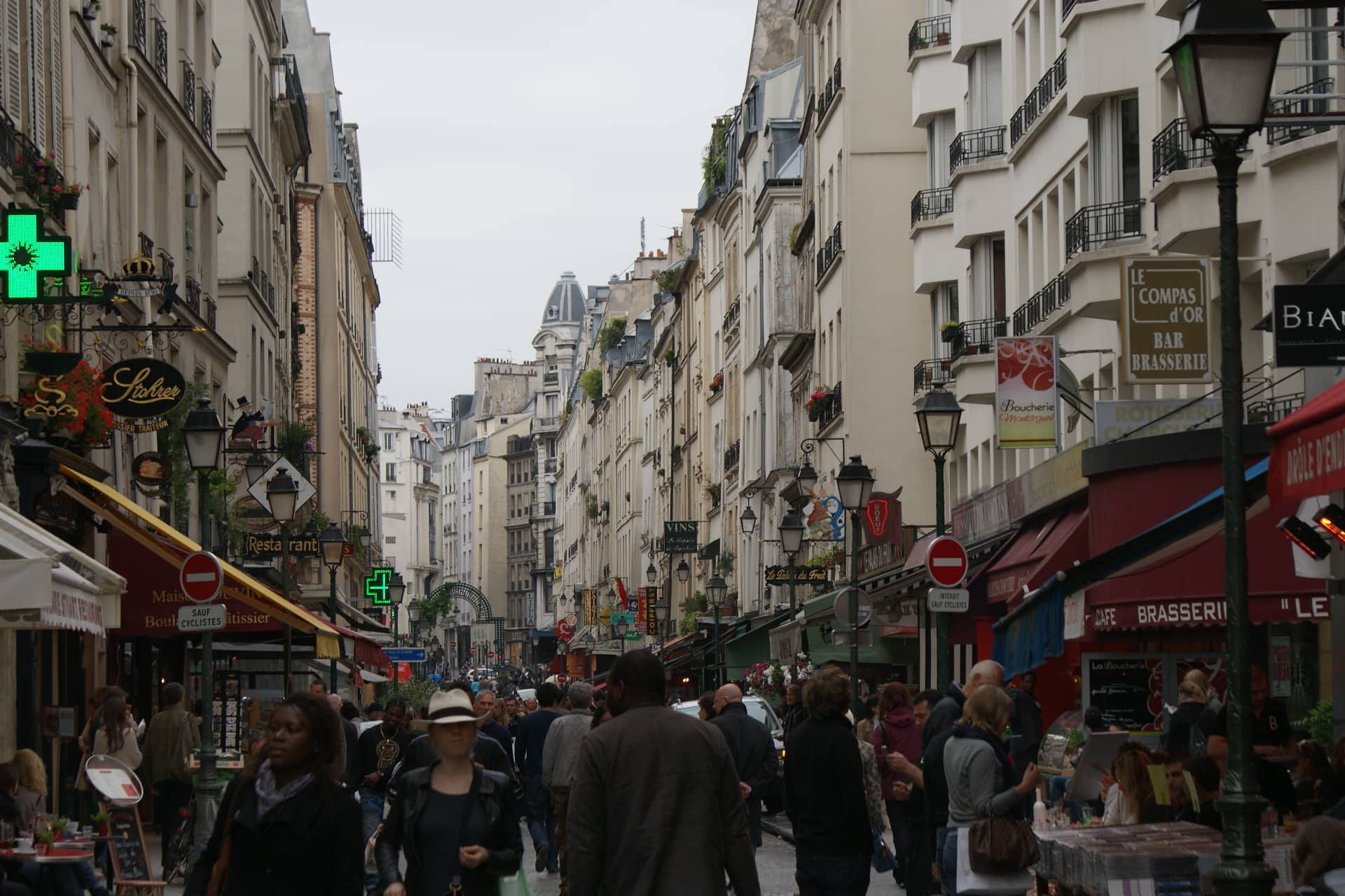 Lively Market Street Experience