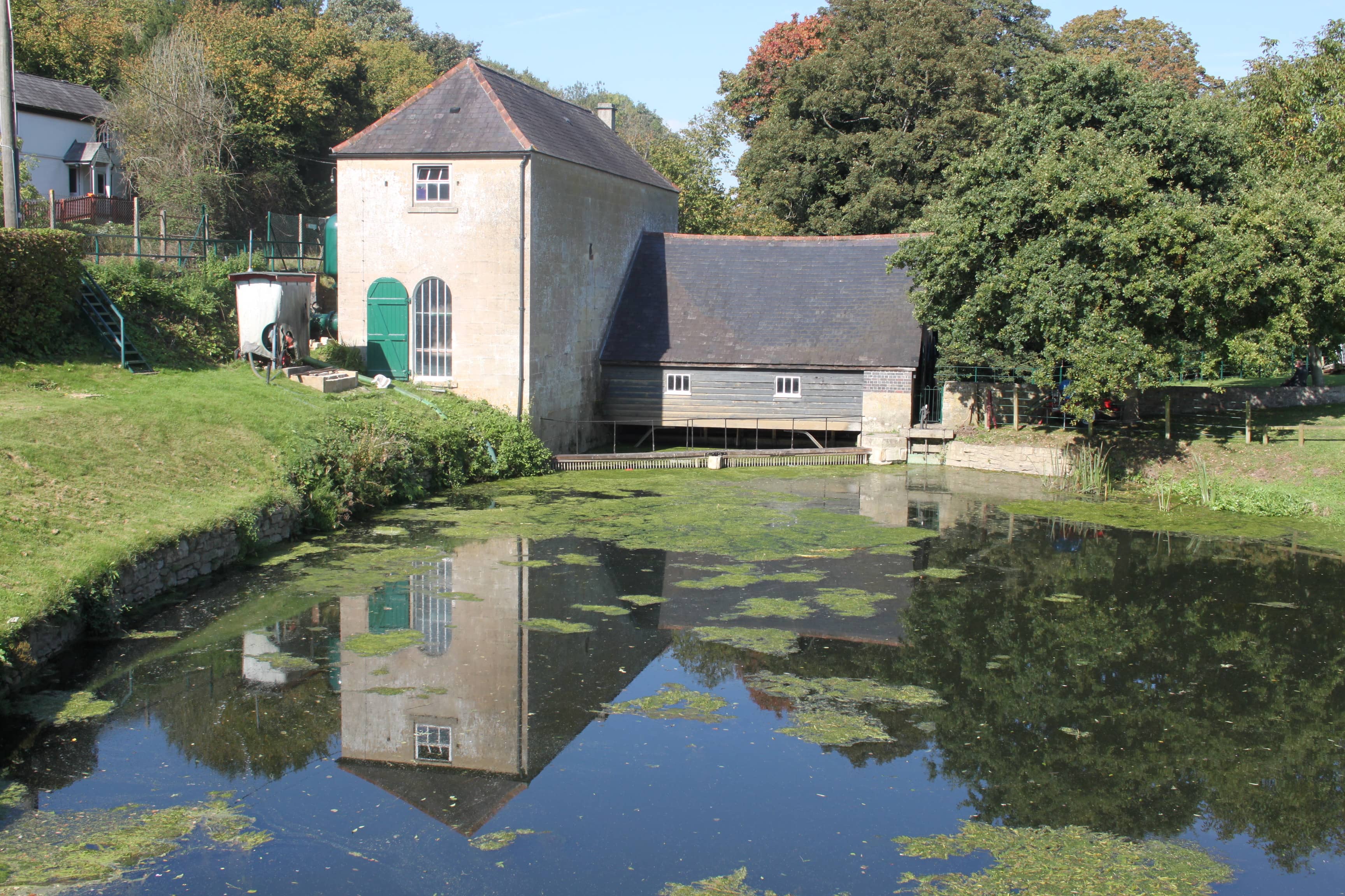 Kennet & Avon Canal Setting