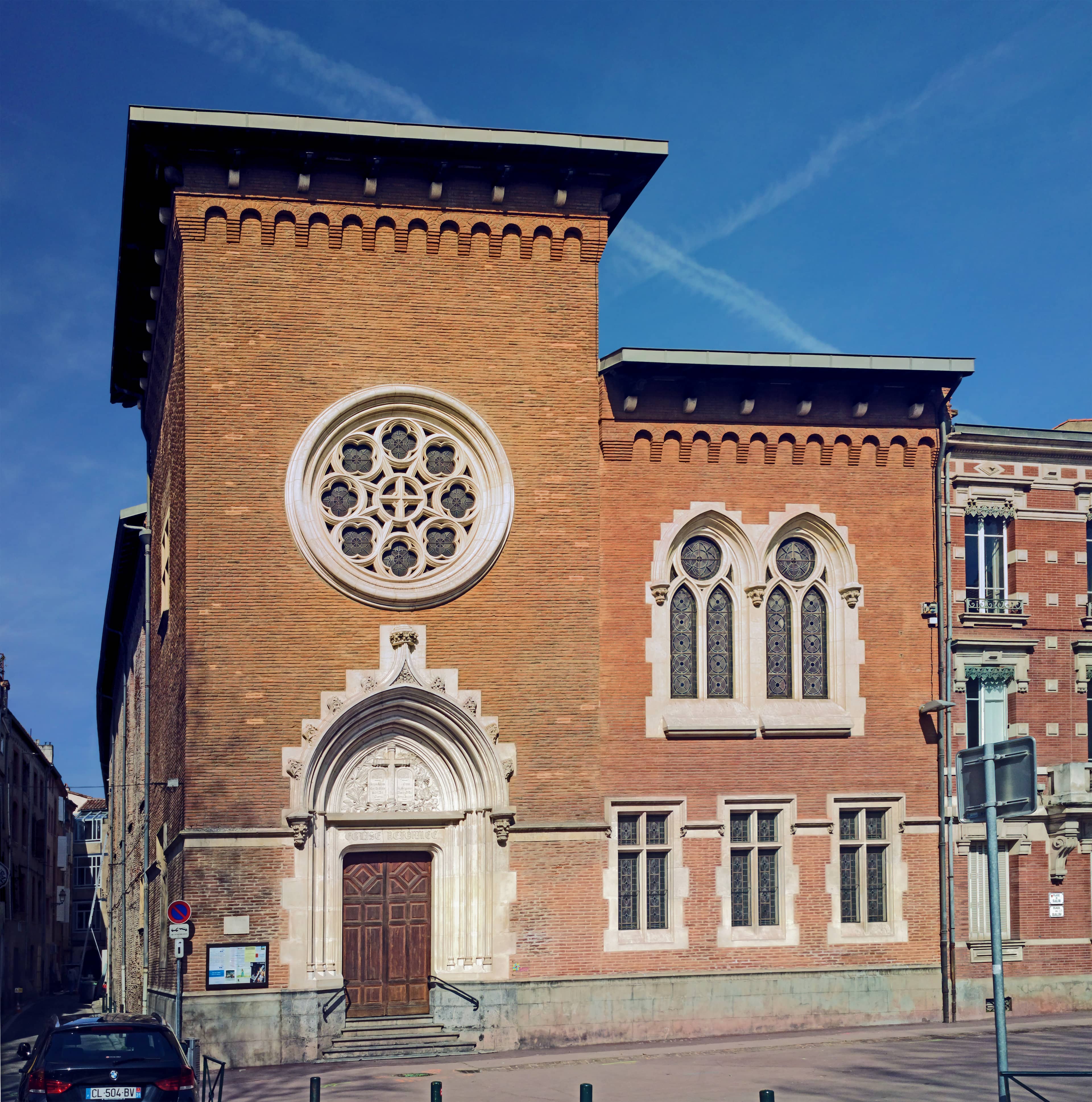 Surrounding Architecture