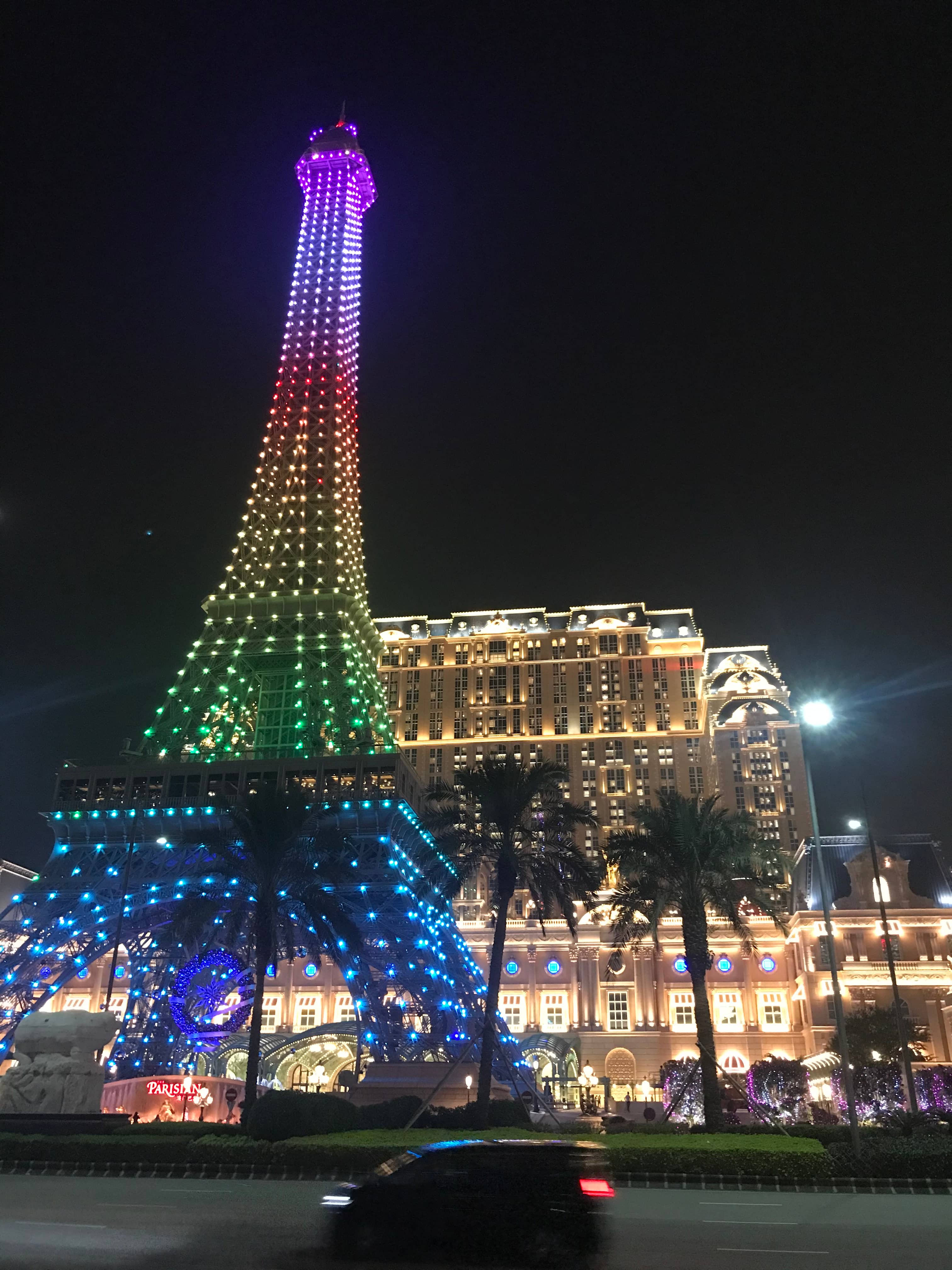 Eiffel Tower Light Show