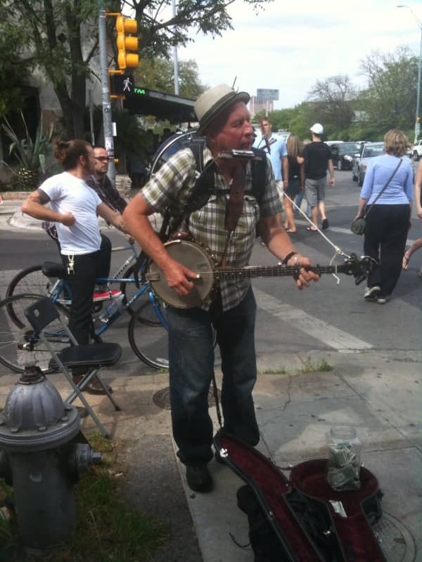 Live Music & Street Performers