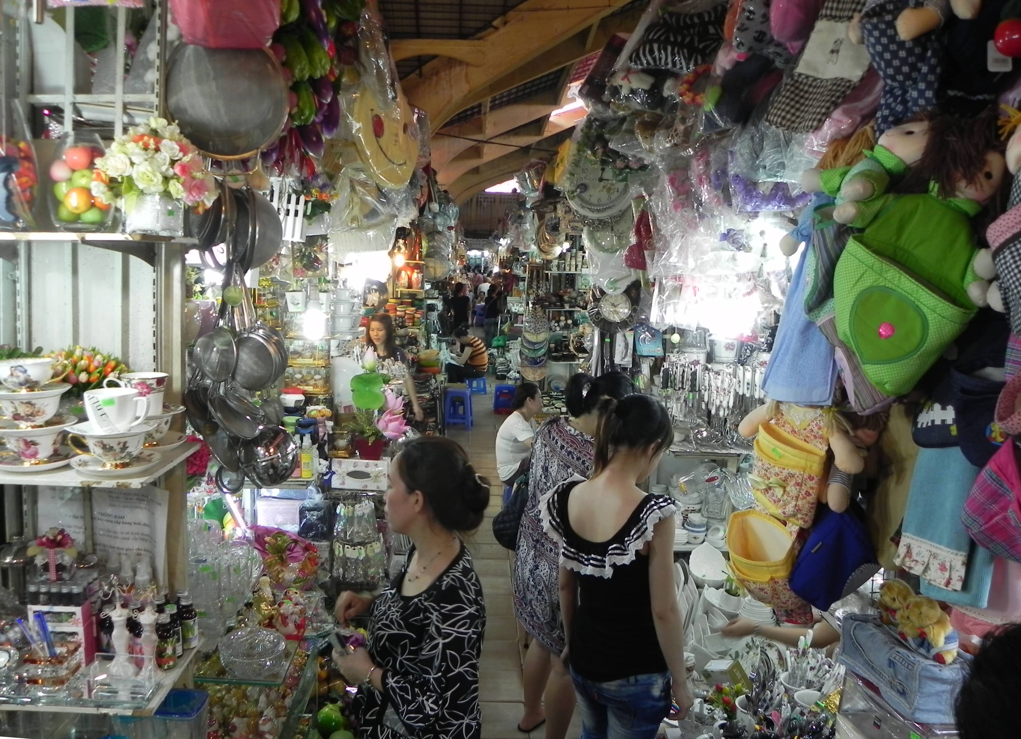Traditional Crafts & Souvenirs