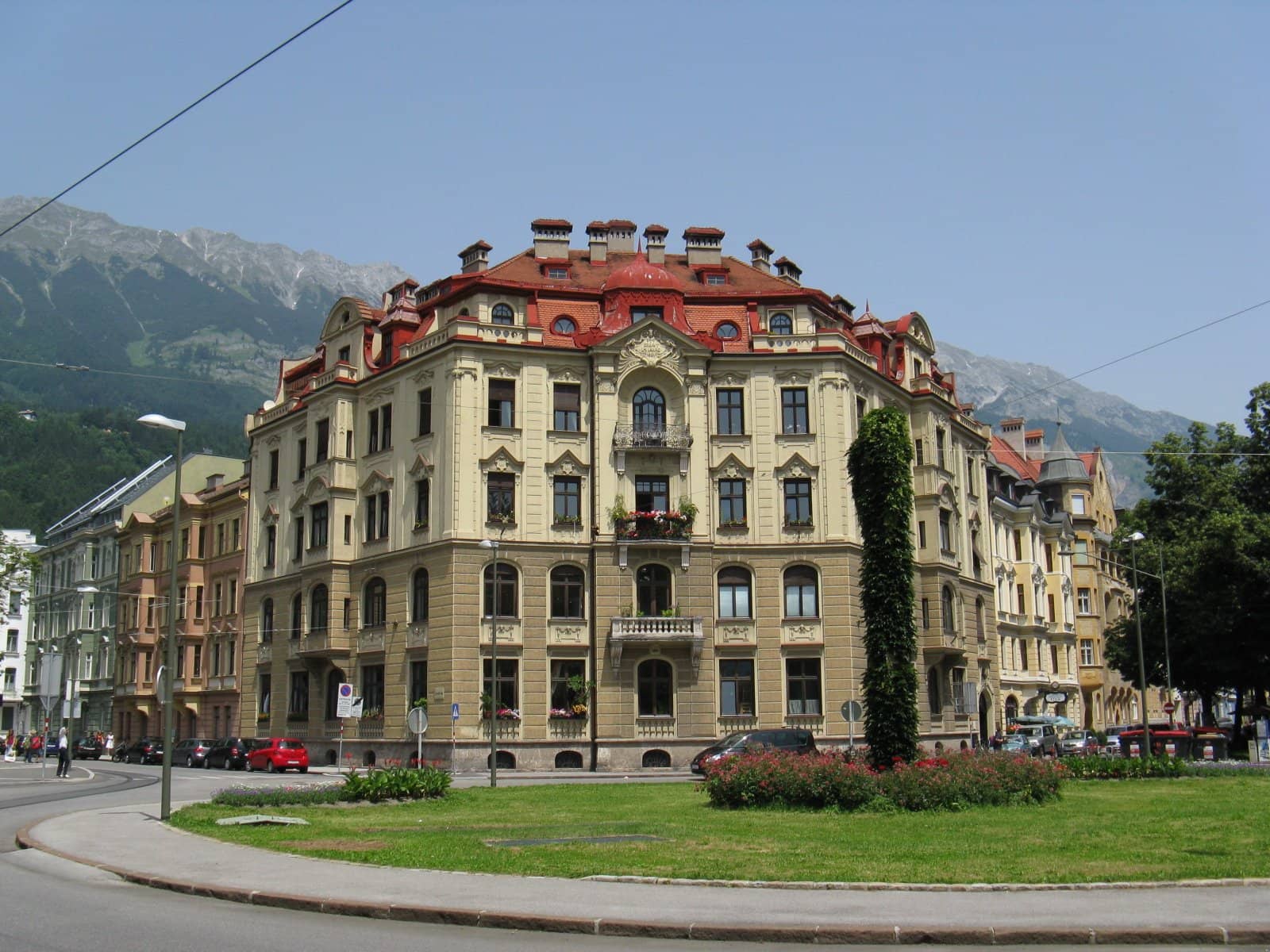 Proximity to Nature & City