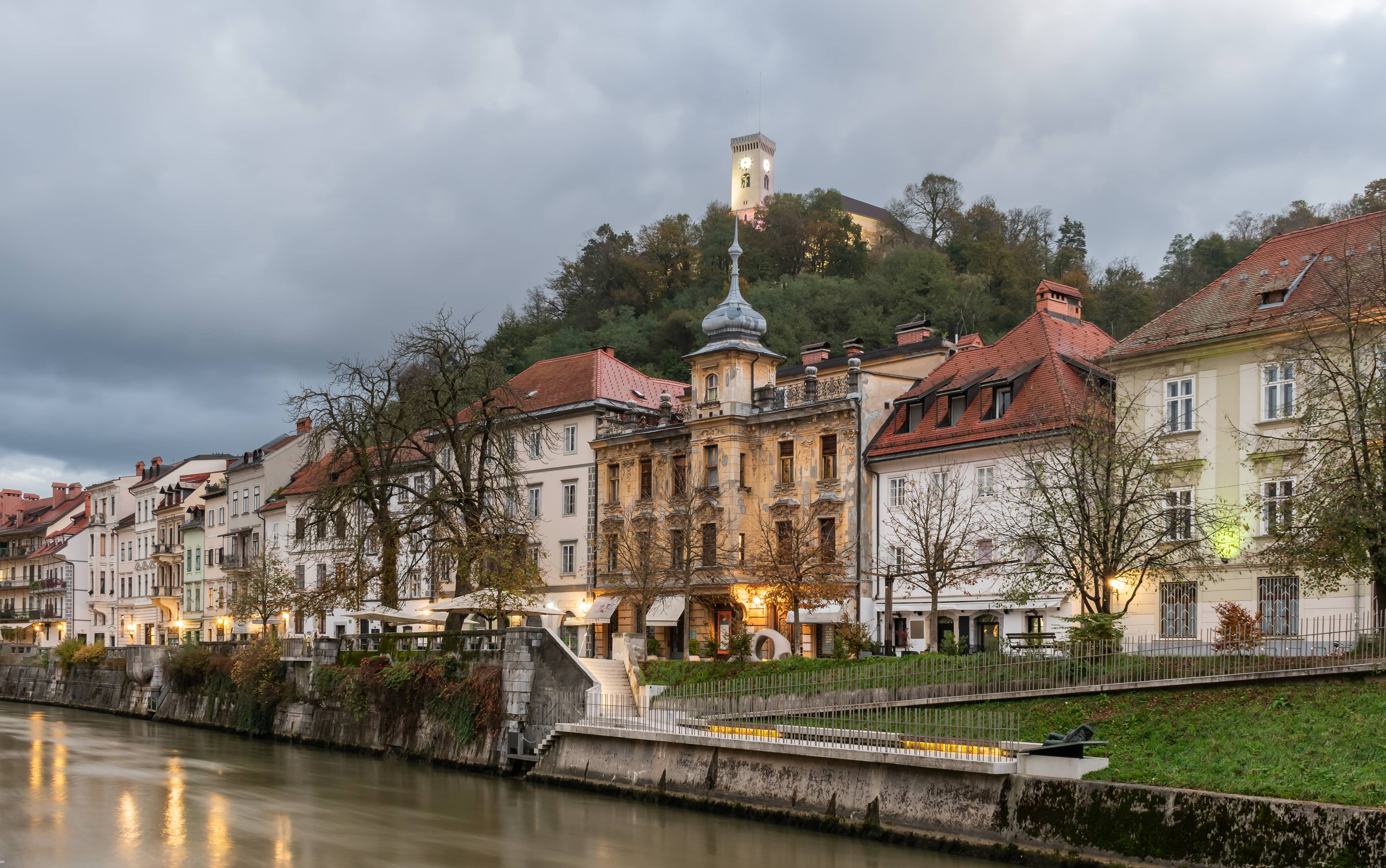Riverside Houses
