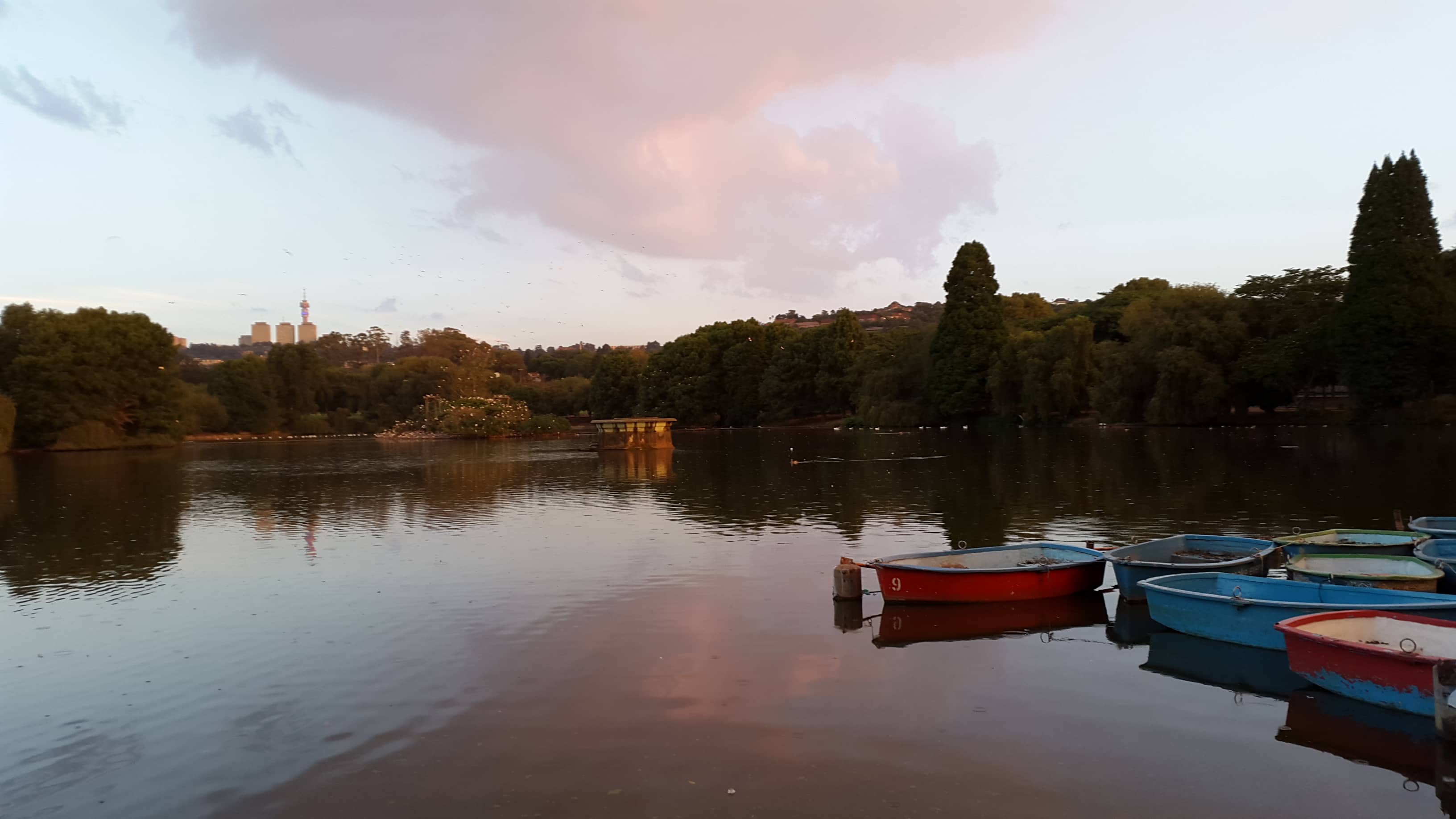 Spacious Grounds and Lake