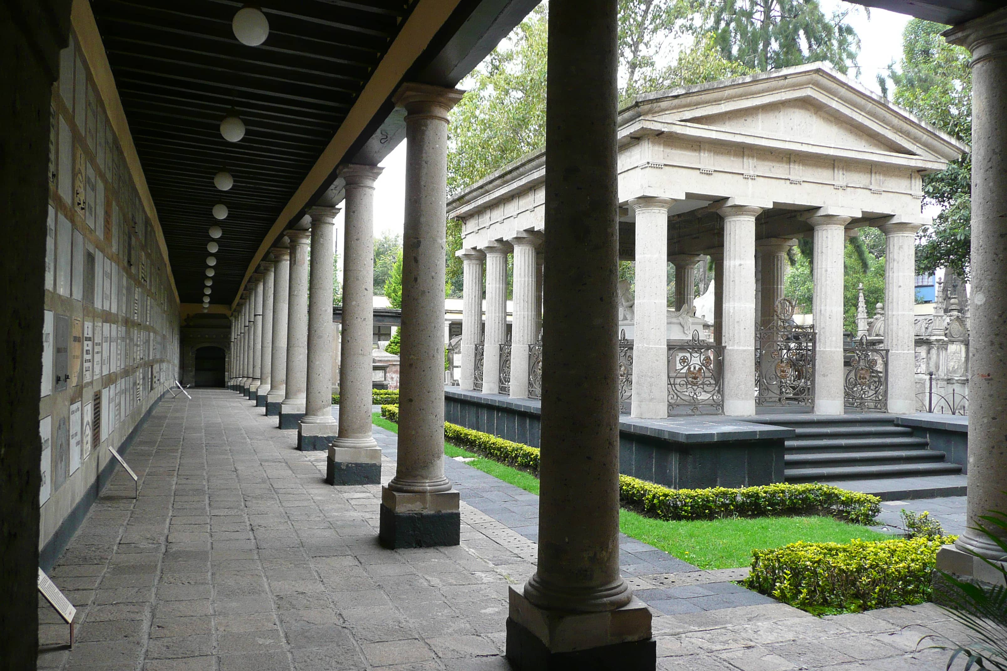 Tombs of Illustrious Mexicans