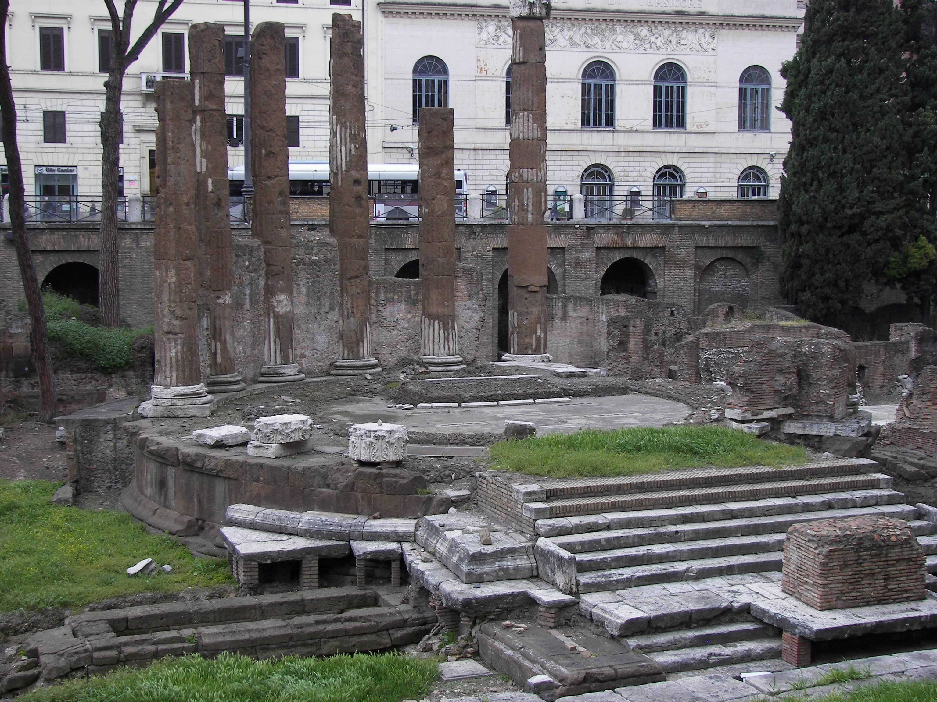 Ancient Roman Temples