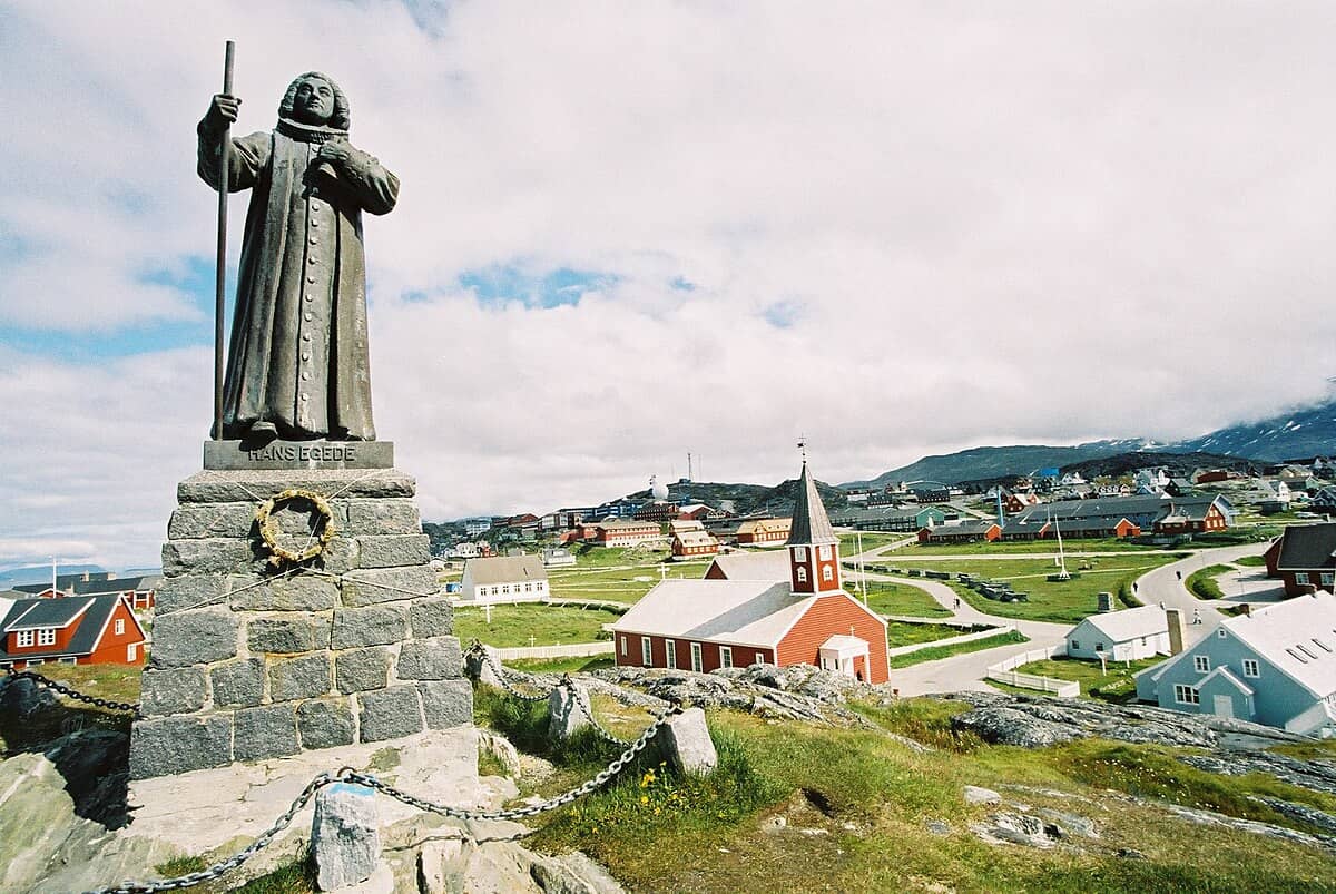 Hans Egede Statue Viewpoint