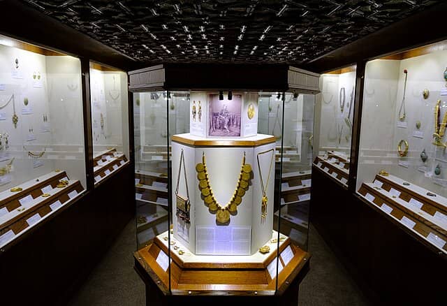 Jewelry and Costume Displays