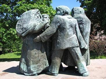 Artistic Sculptures