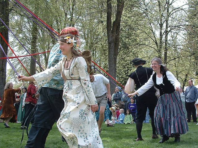 Folk Music & Dance