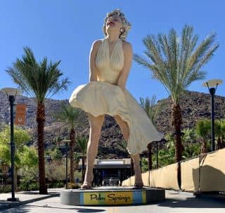 Forever Marilyn Statue