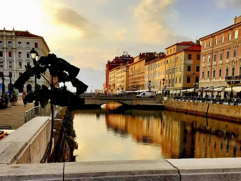 Piazza del Ponte Rosso
