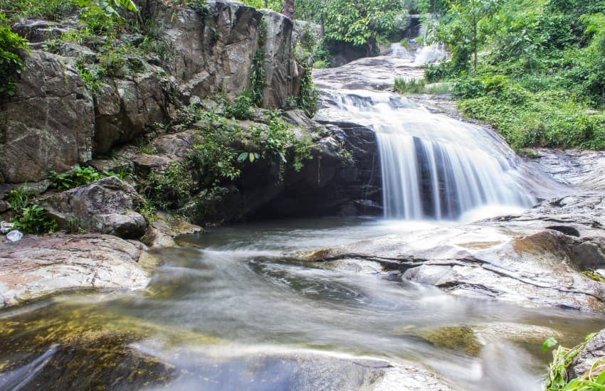 Wang Bua Ban Viewpoint Trail