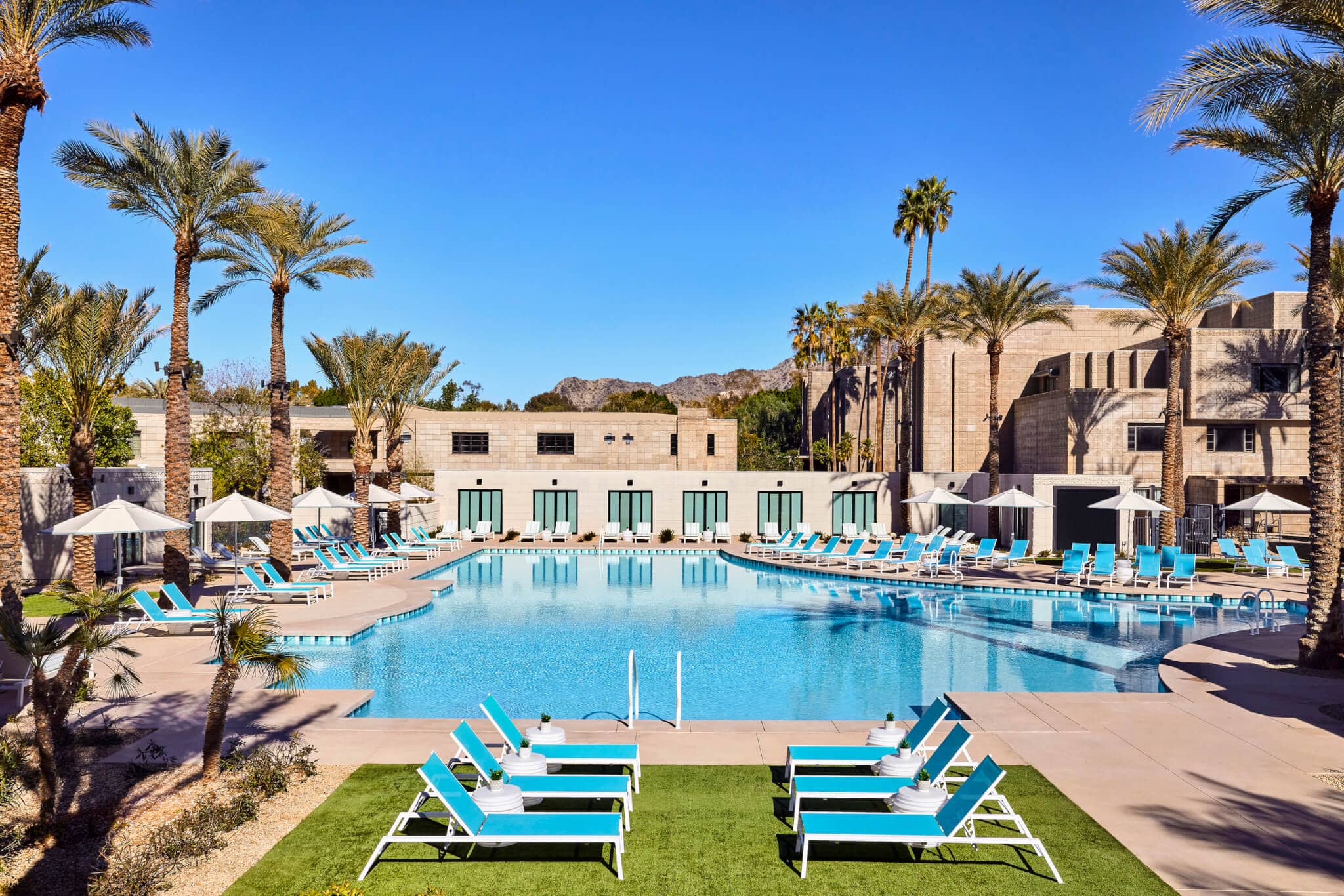 Seven Sparkling Pools