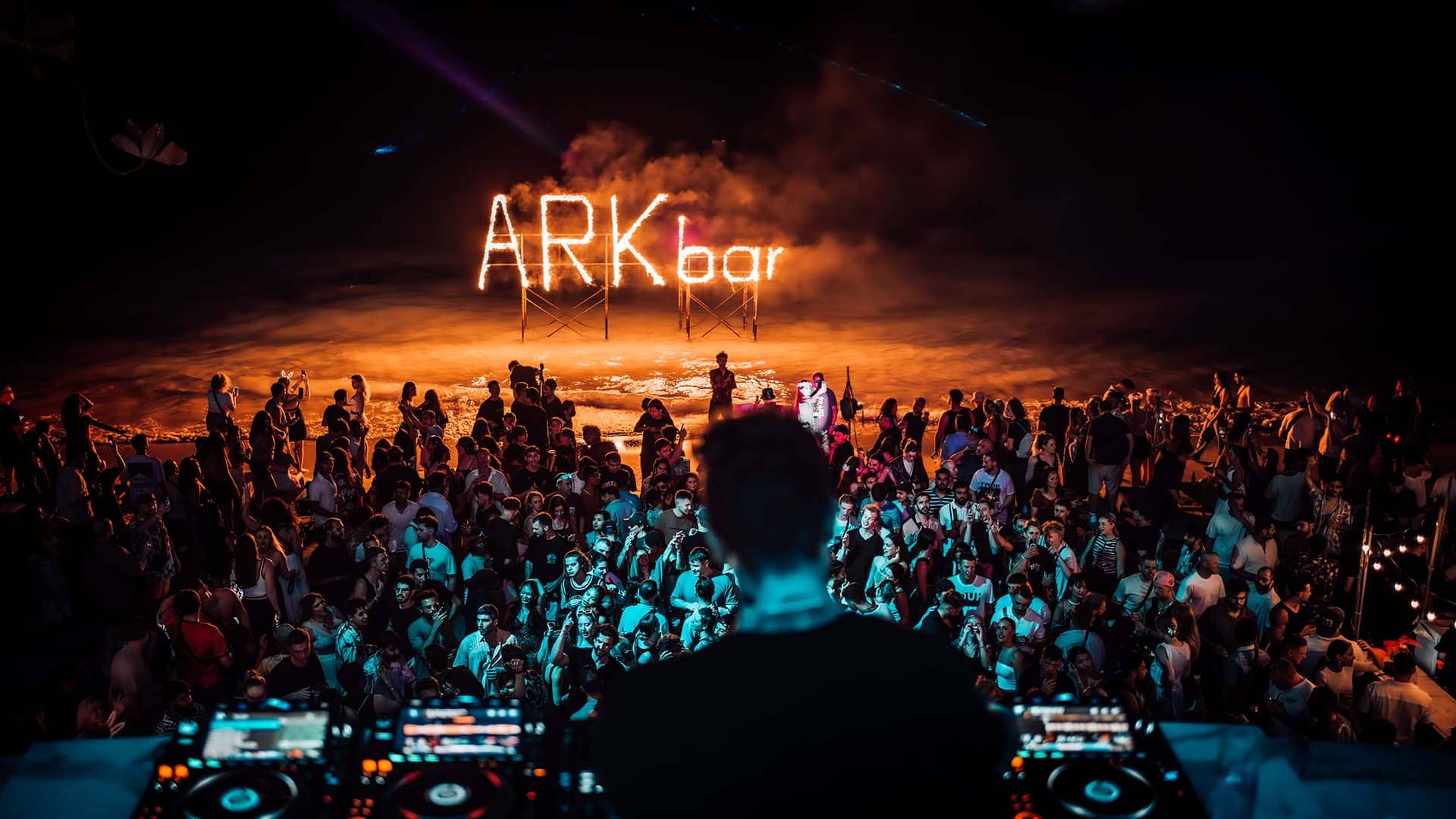 Vibrant Beachfront Nightlife
