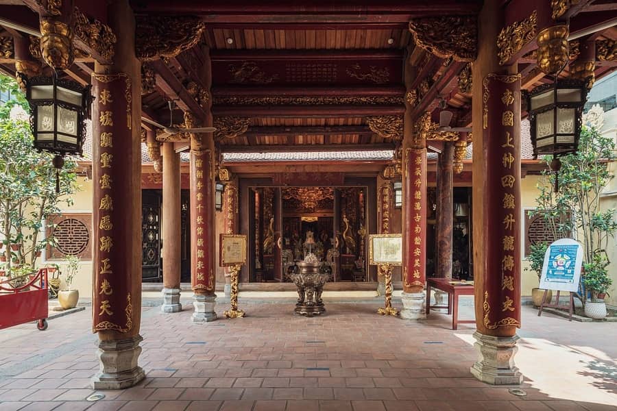 Serene Courtyards