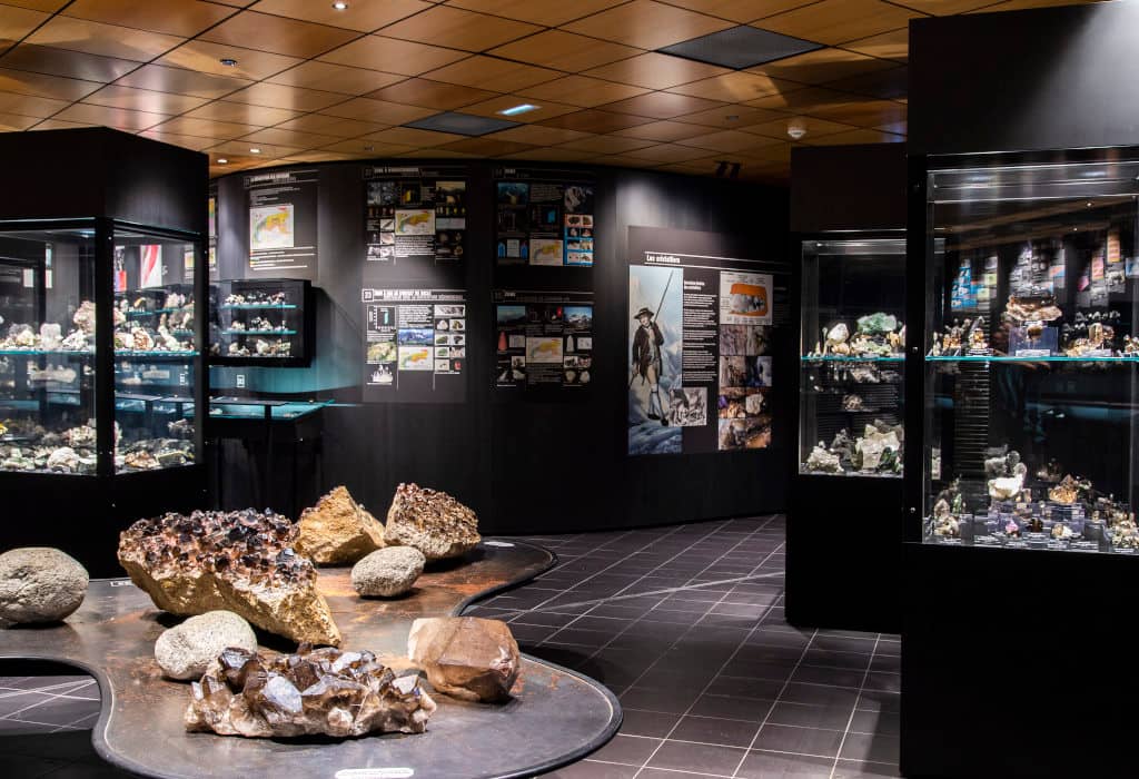 International Crystal Collection