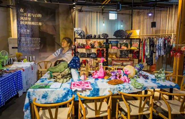Intricate Craftsmanship Displays