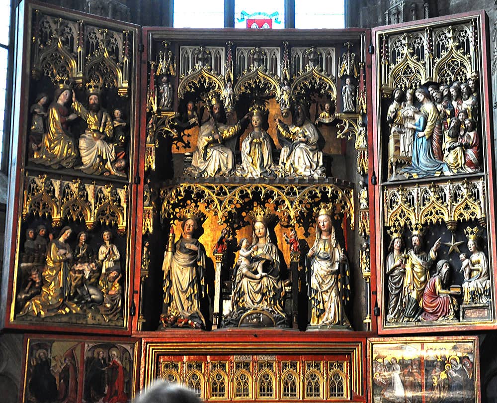 Marian Altar