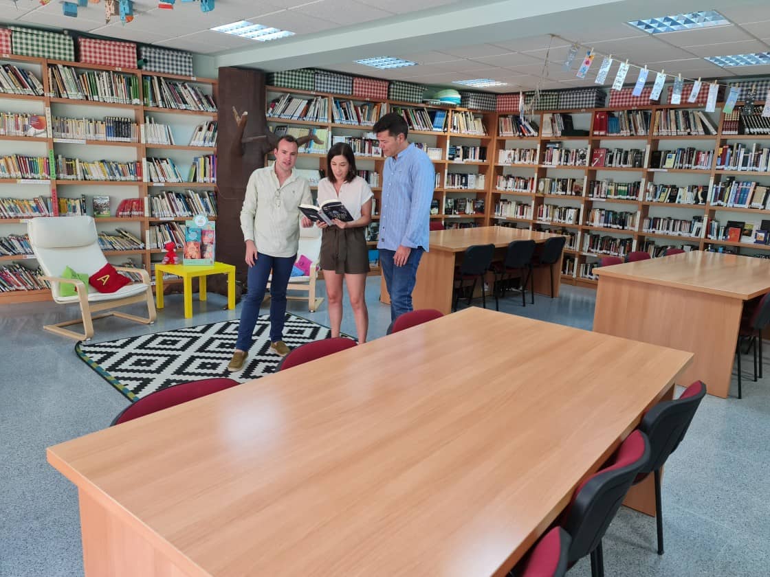Reading Room & Social Center