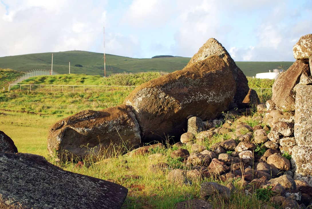 Fallen Moai & Pukaos