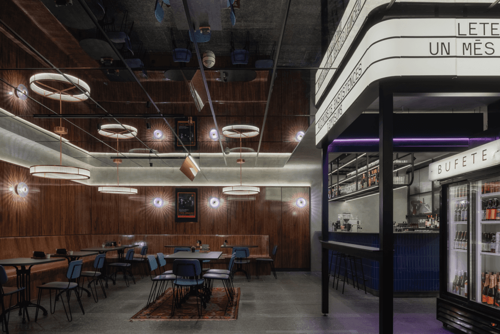 Cozy Cafe & Lobby Atmosphere