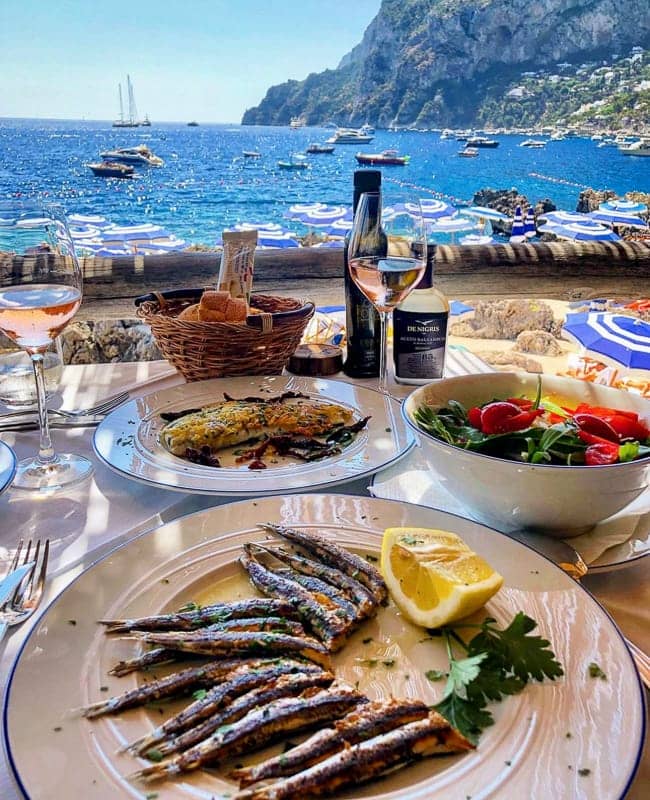 Exquisite Seafood Dining