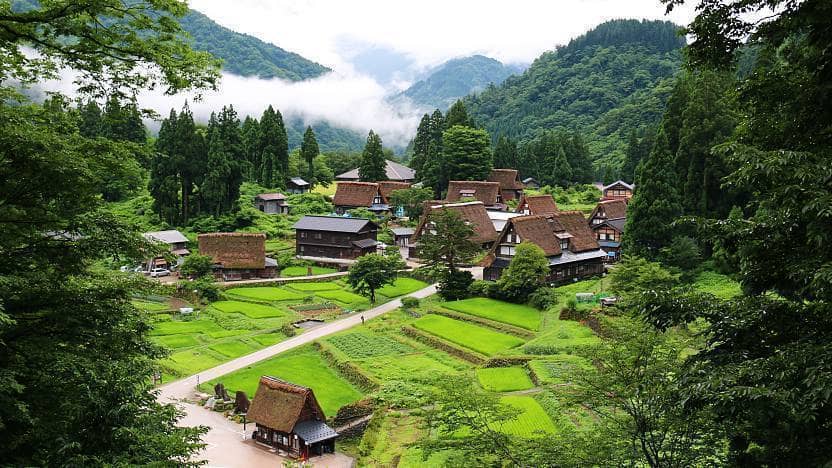 Ainokura Village